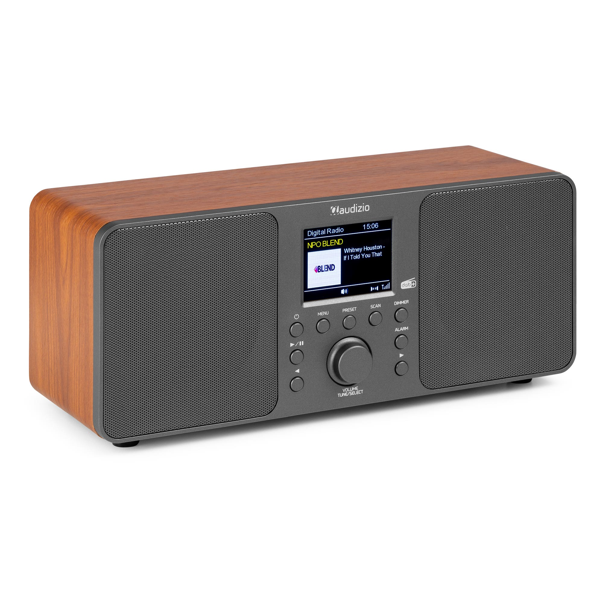 Radio de madera con pantalla que muestra información musical. Tiene altavoces a los lados y botones al frente.