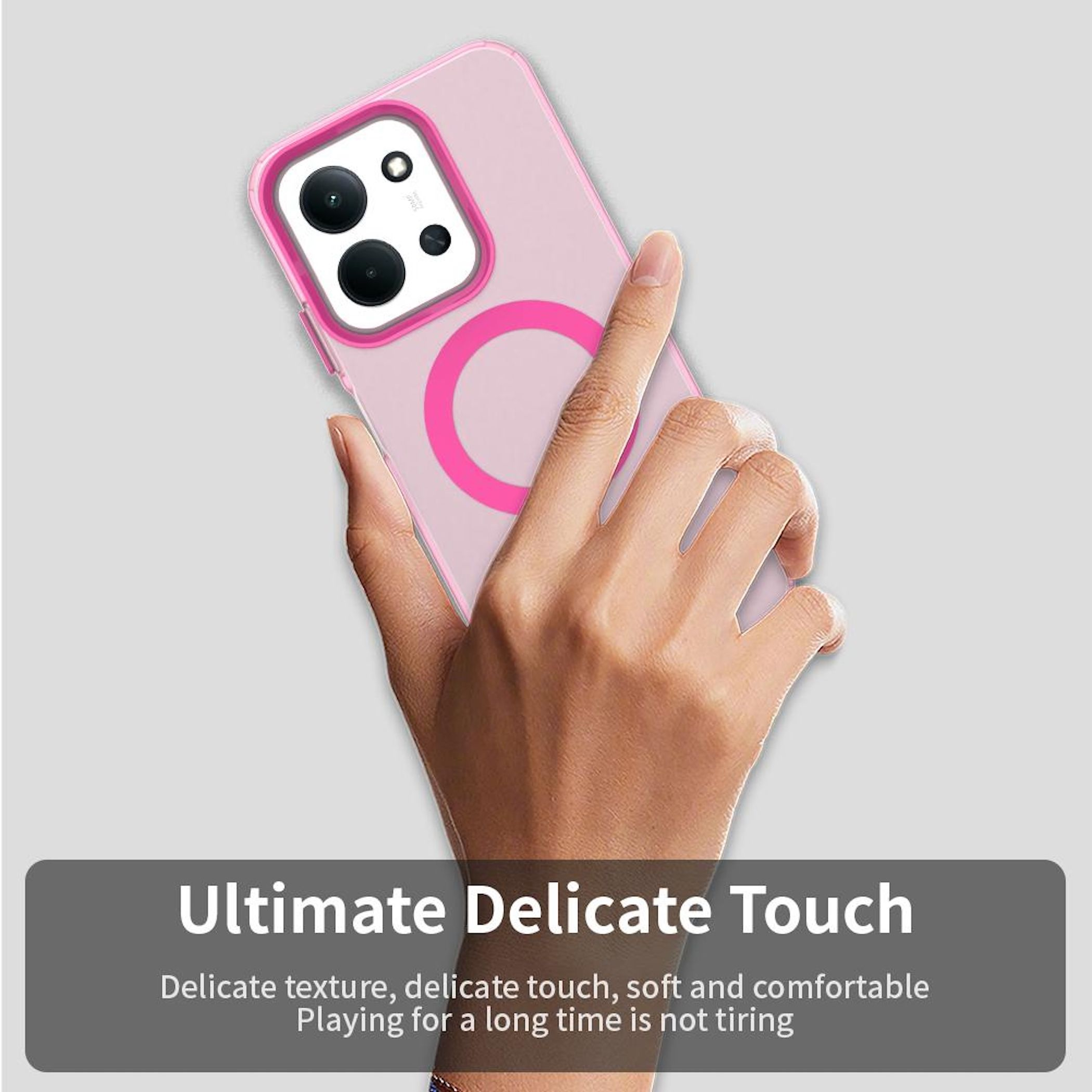 Eine Hand hält eine rosa Handyhülle. Die Hülle hat einen Ring und einen Kameraausschnitt. Text: Ultimate Delicate Touch.