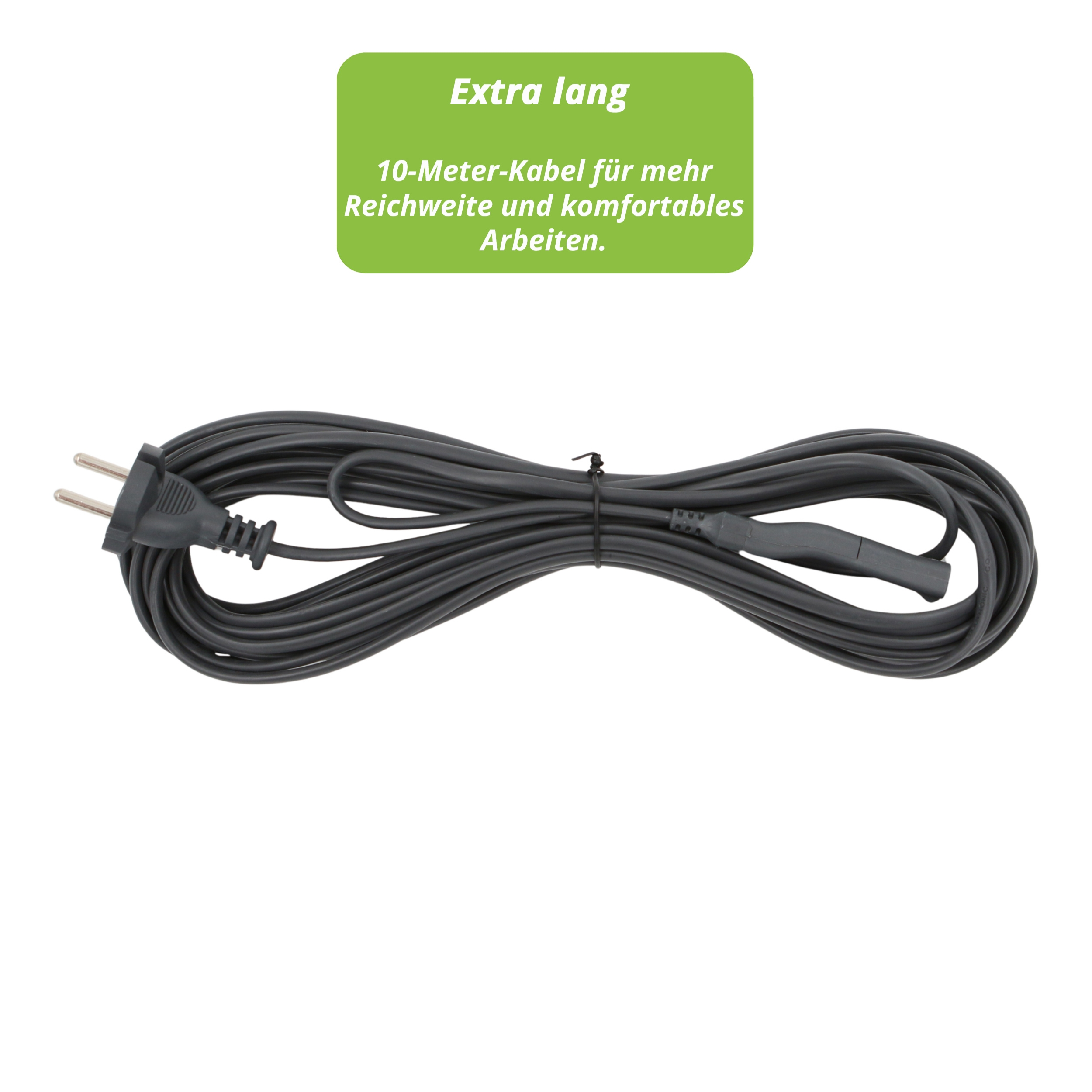 Ein schwarzes Netzkabel mit Stecker ist vor weißem Hintergrund aufgerollt.