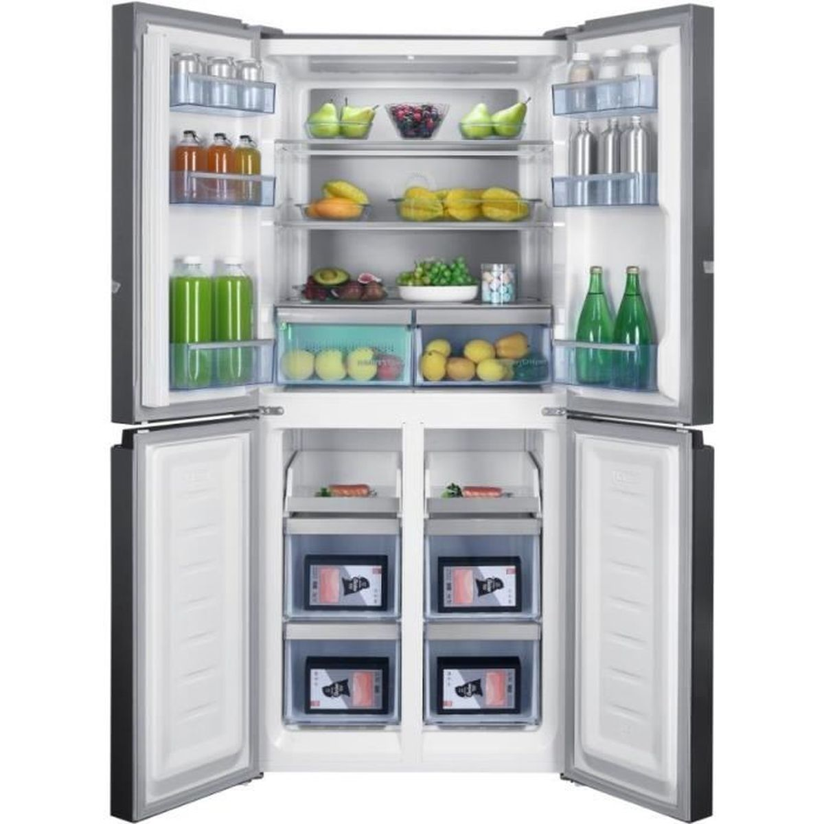 Offener Kühlschrank mit Obst, Gemüse und Getränken. Die Türen sind geöffnet und zeigen verschiedene Regale und Schubladen mit Lebensmitteln.