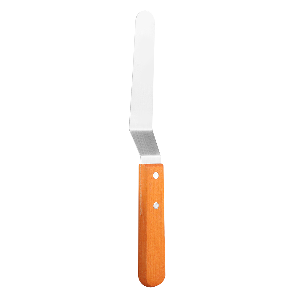 Ein Spatel mit einer Edelstahlklinge und einem Holzgriff. Der Griff ist orange-braun. Der Hintergrund ist weiß.