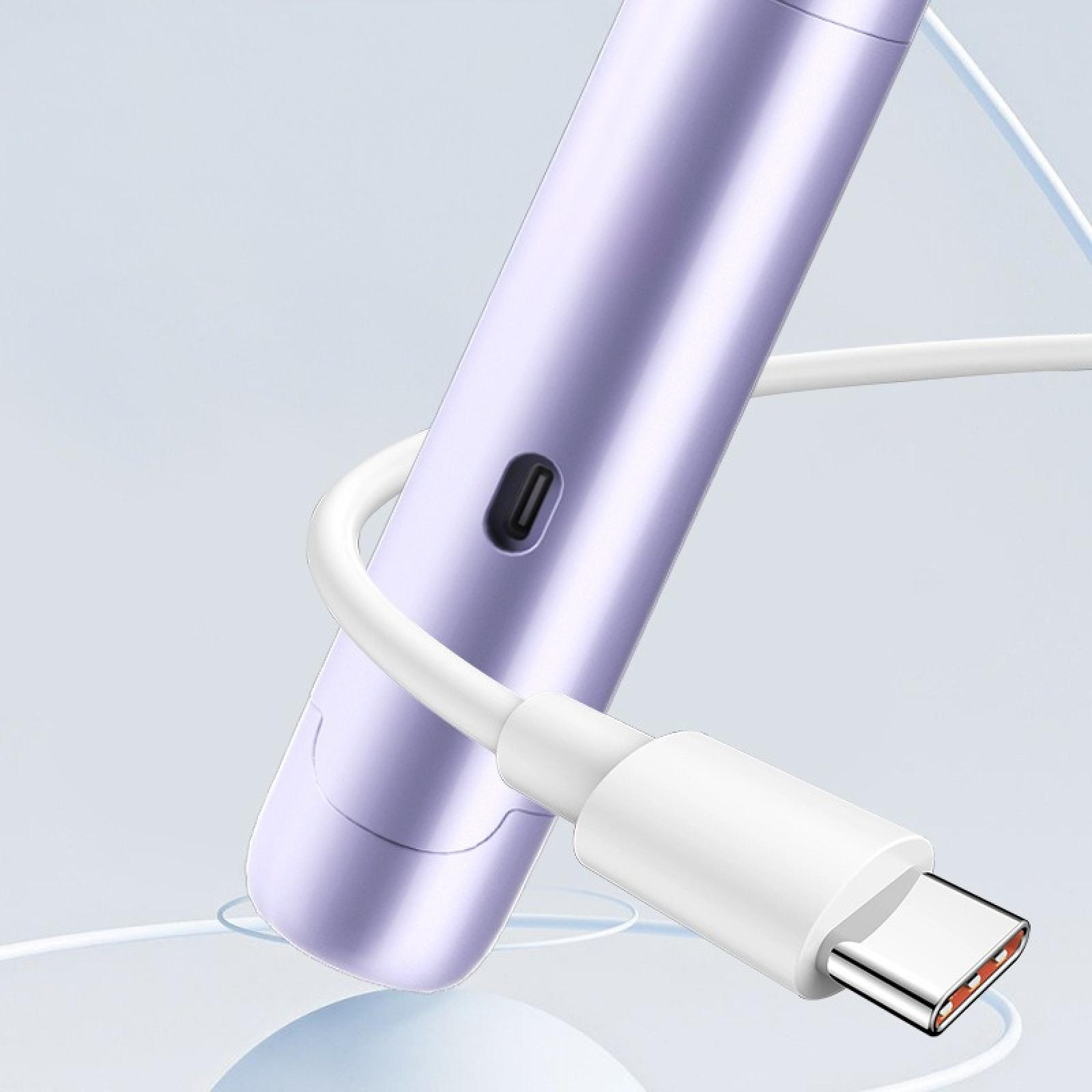 Ein lila Gerät mit USB-C-Anschluss ist mit einem weißen Kabel mit USB-C-Stecker verbunden. Der Hintergrund ist hellblau.
