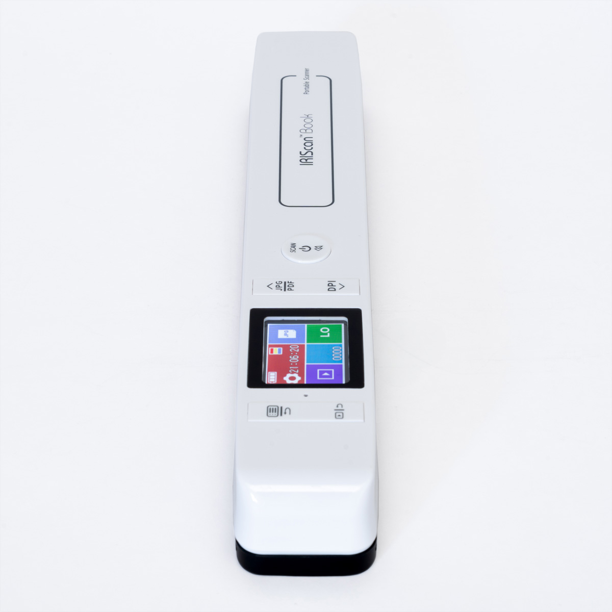 Ein weißer IRIScan Book-Scanner auf weißem Hintergrund. Er hat einen kleinen Bildschirm mit Symbolen und Uhrzeit.
