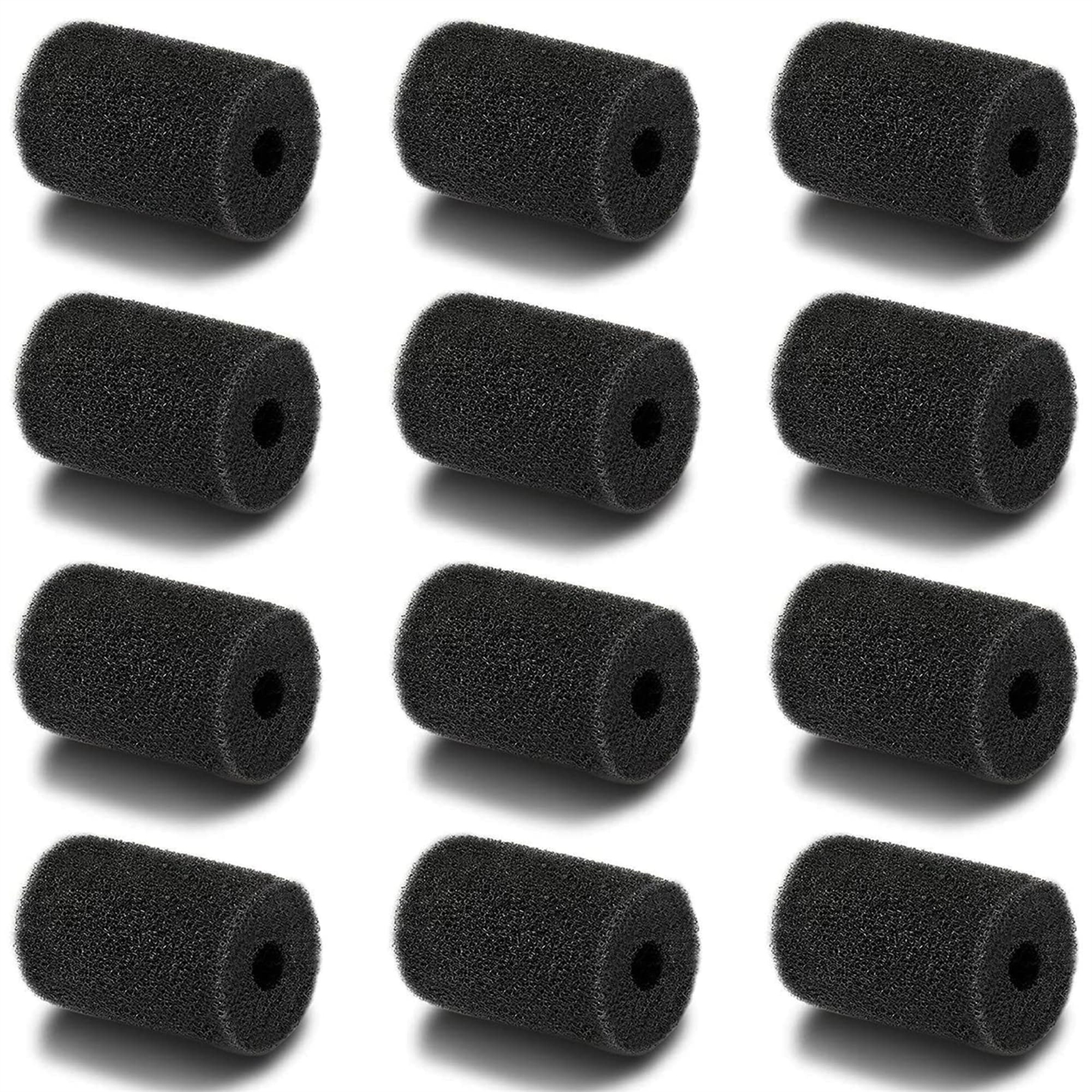 Zwölf schwarze zylindrische Schaumstofffilter sind in einem Rastermuster vor weißem Hintergrund angeordnet.