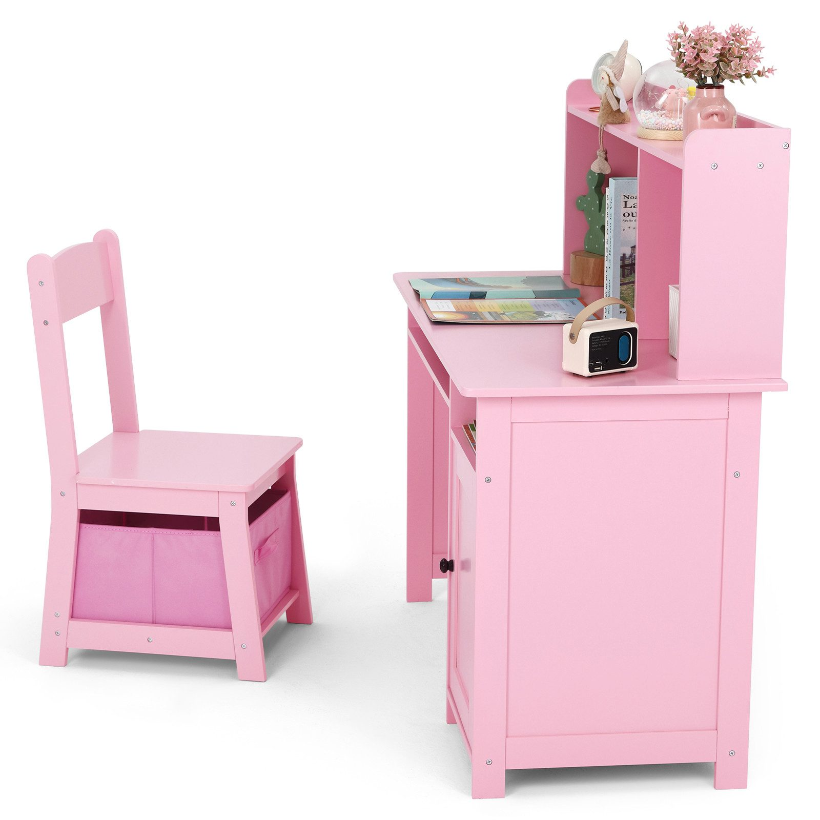 Rosa Kinderschreibtisch und Stuhlset. Schreibtisch mit Regalen, Büchern und Deko. Stuhl hat eine rosa Aufbewahrungsbox.
