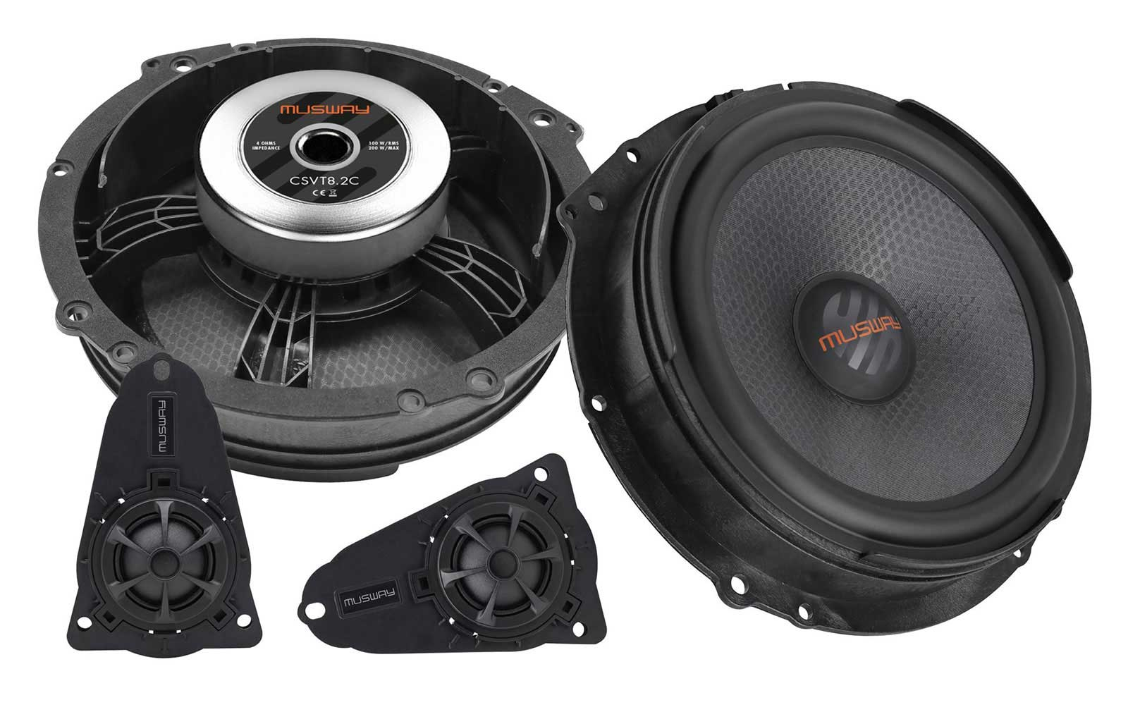 Komponenten des Auto-Audiosystems: ein Tieftöner, ein Mitteltöner und zwei Hochtöner. Schwarz und Silber mit dem Musway-Logo.