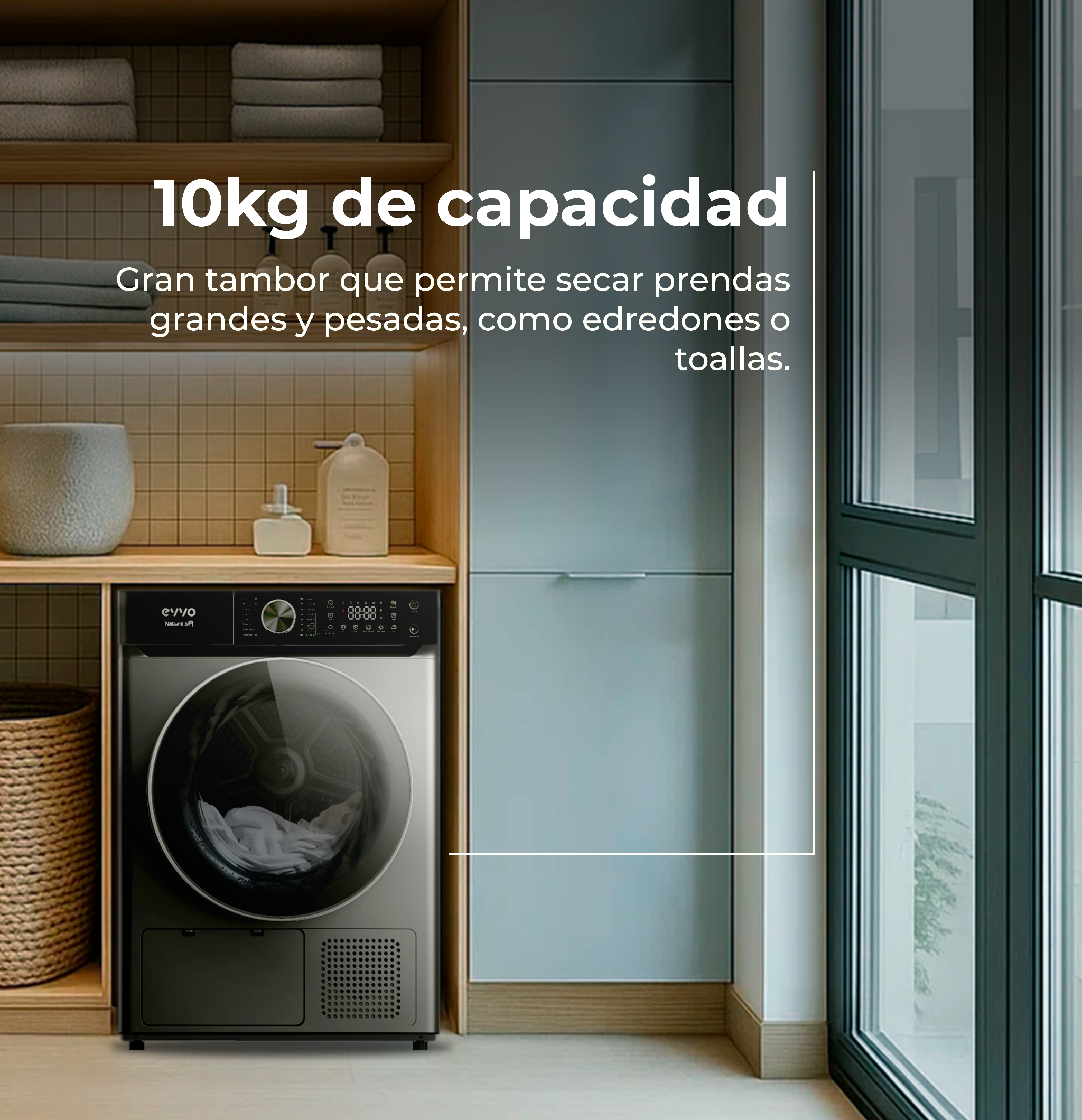 Una secadora con texto que indica capacidad de 10 kg. La secadora está en un lavadero con toallas y una ventana.