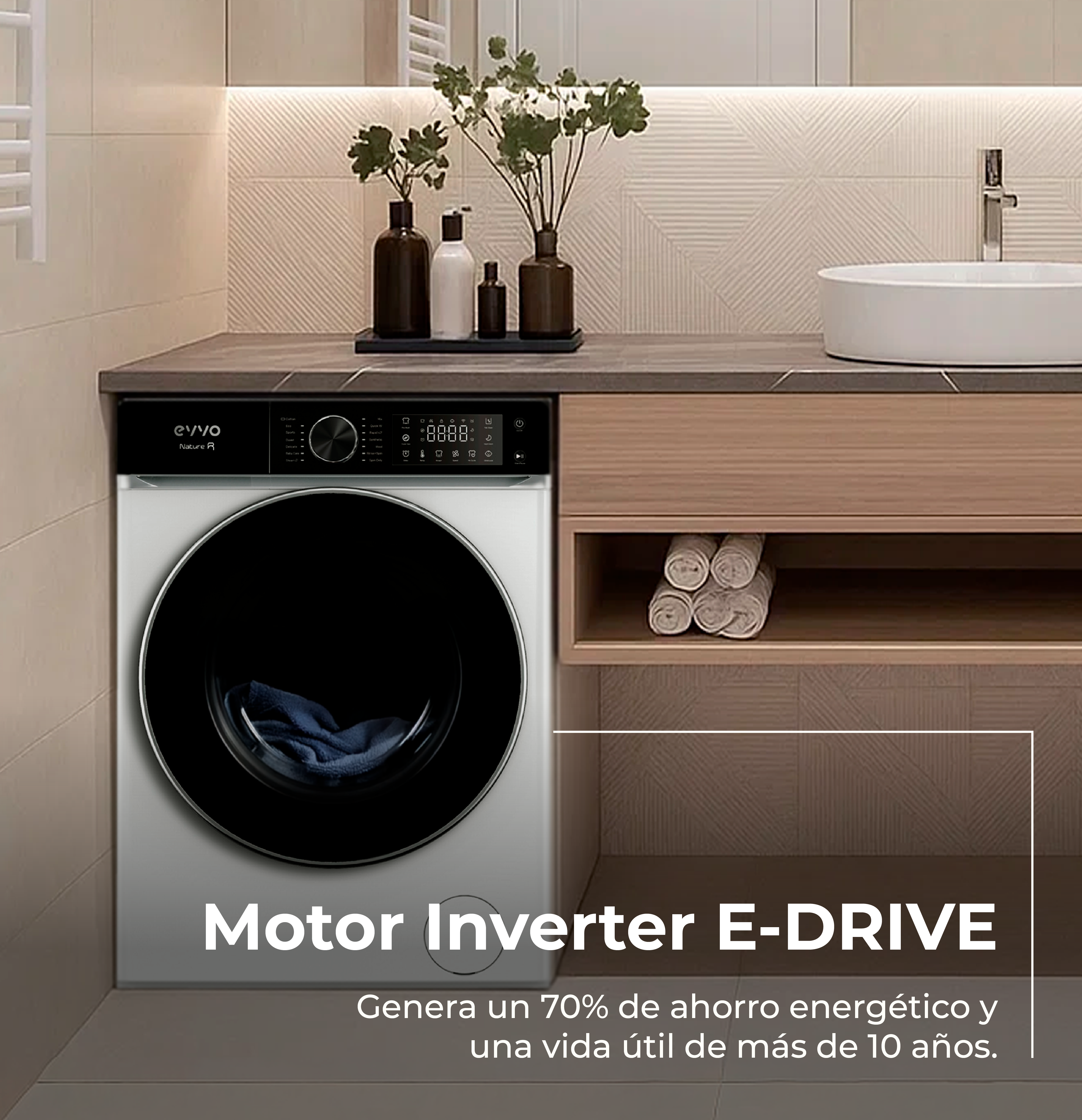 Baño con lavadora, toallas y elementos decorativos. Texto: Motor Inverter E-DRIVE.