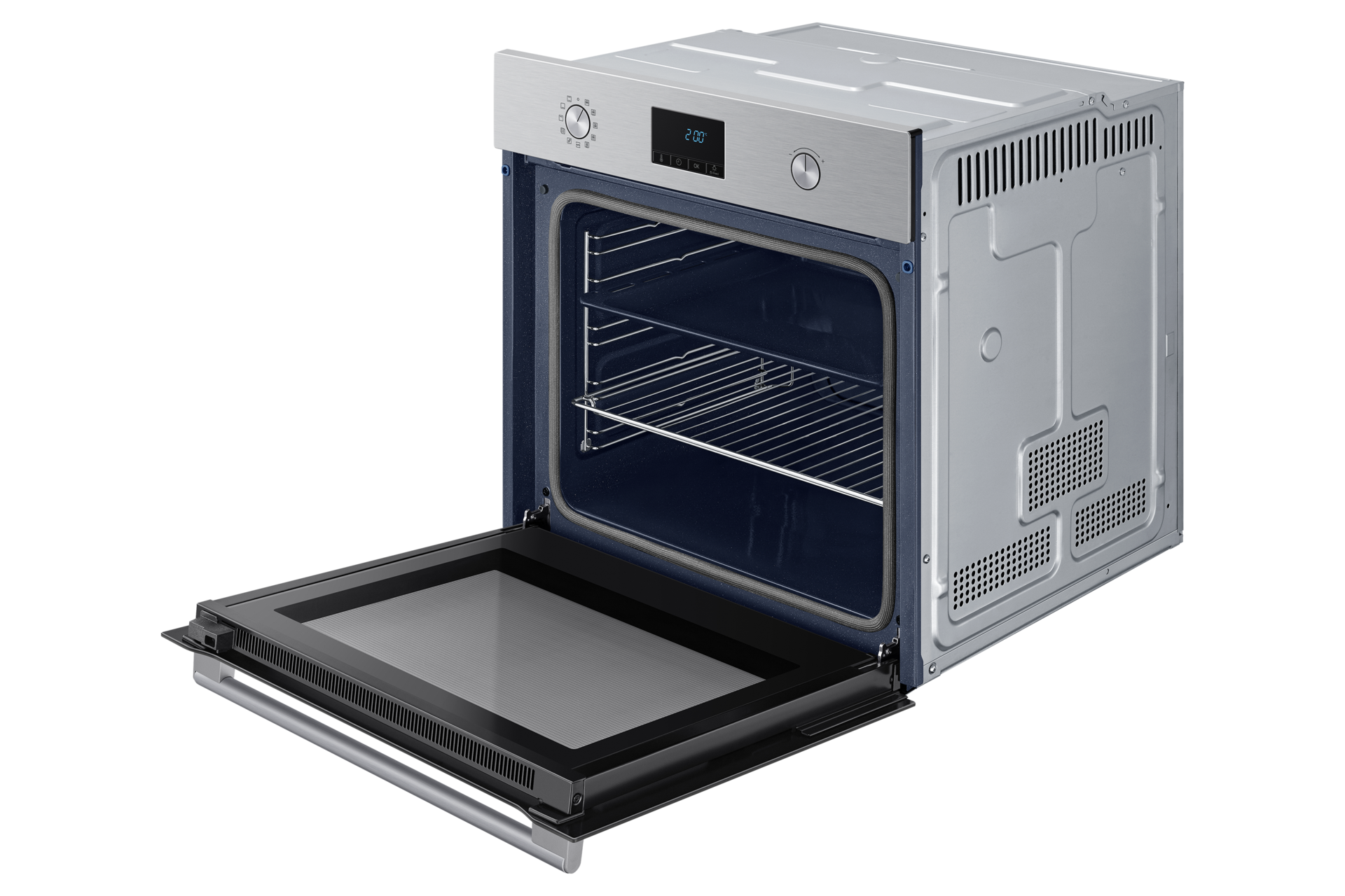 Un forno argentato con la porta aperta, che rivela le griglie. Un orologio digitale mostra le 2:00. L'interno è blu scuro.