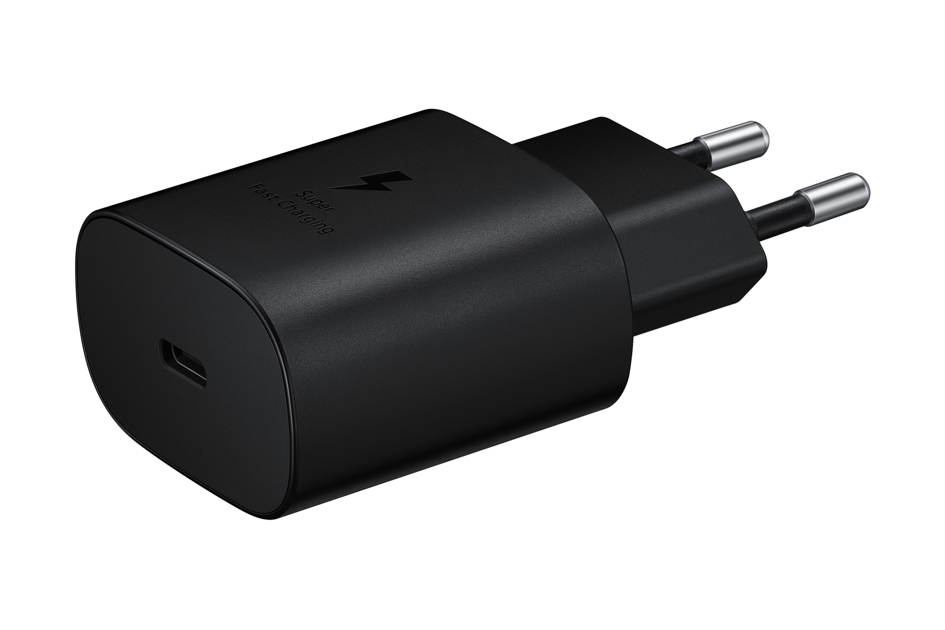 Un adattatore Samsung Super Fast Charging nero, con porta USB-C e due spinotti metallici. Su sfondo nero.