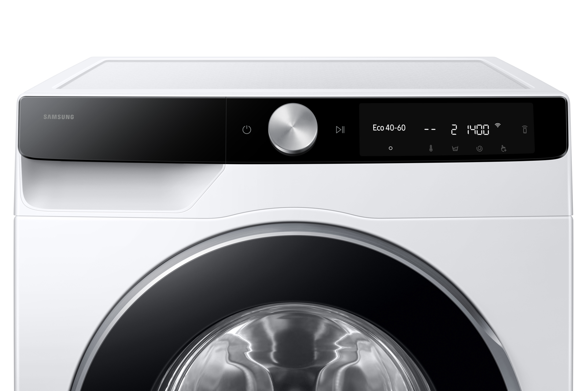 Eine weiße Samsung Waschmaschine. Sie hat ein schwarzes Bedienfeld mit Drehregler und Digitalanzeige mit Einstellungen.
