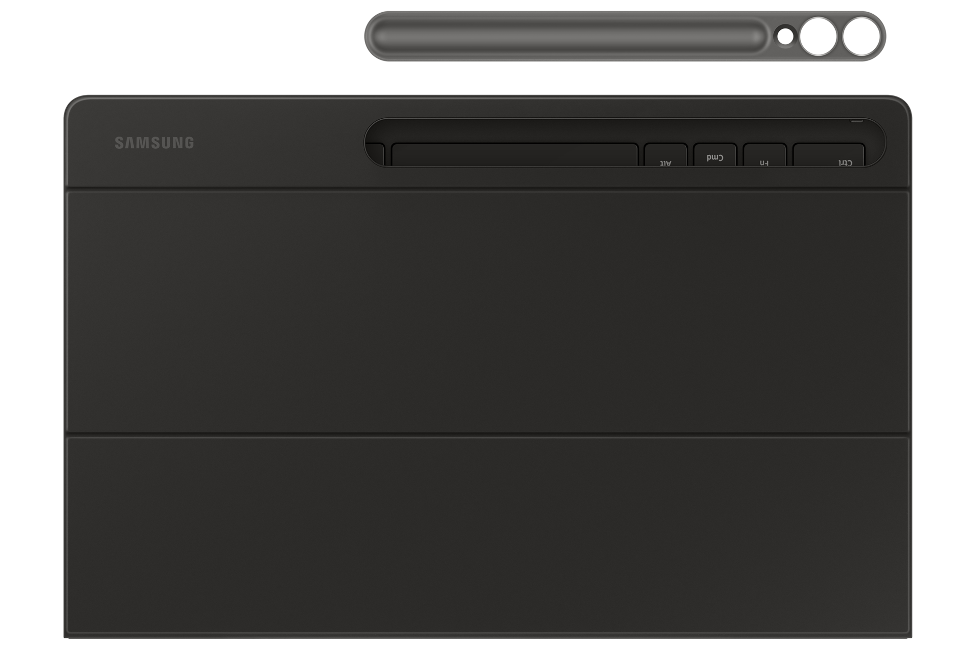 Una cover nera per tablet Samsung con uno stilo attaccato. La cover ha un layout della tastiera. Lo stilo è grigio.