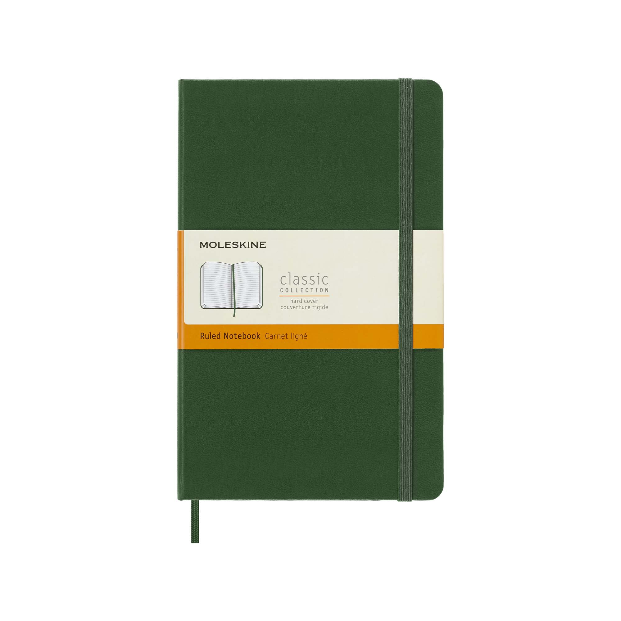 Ein grünes Moleskine Classic Notizbuch. Es hat ein Gummiband, ein Lesezeichen und ein orange-weißes Etikett.