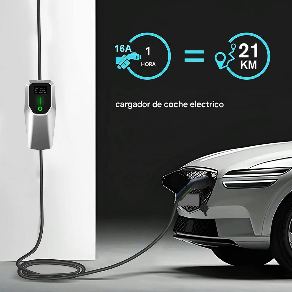 Un coche eléctrico cargando. Pantalla muestra 16A, 1 hora equivale a 21 km. Cargador conectado a un coche blanco. Texto: 'Cargador de coche electrico'.
