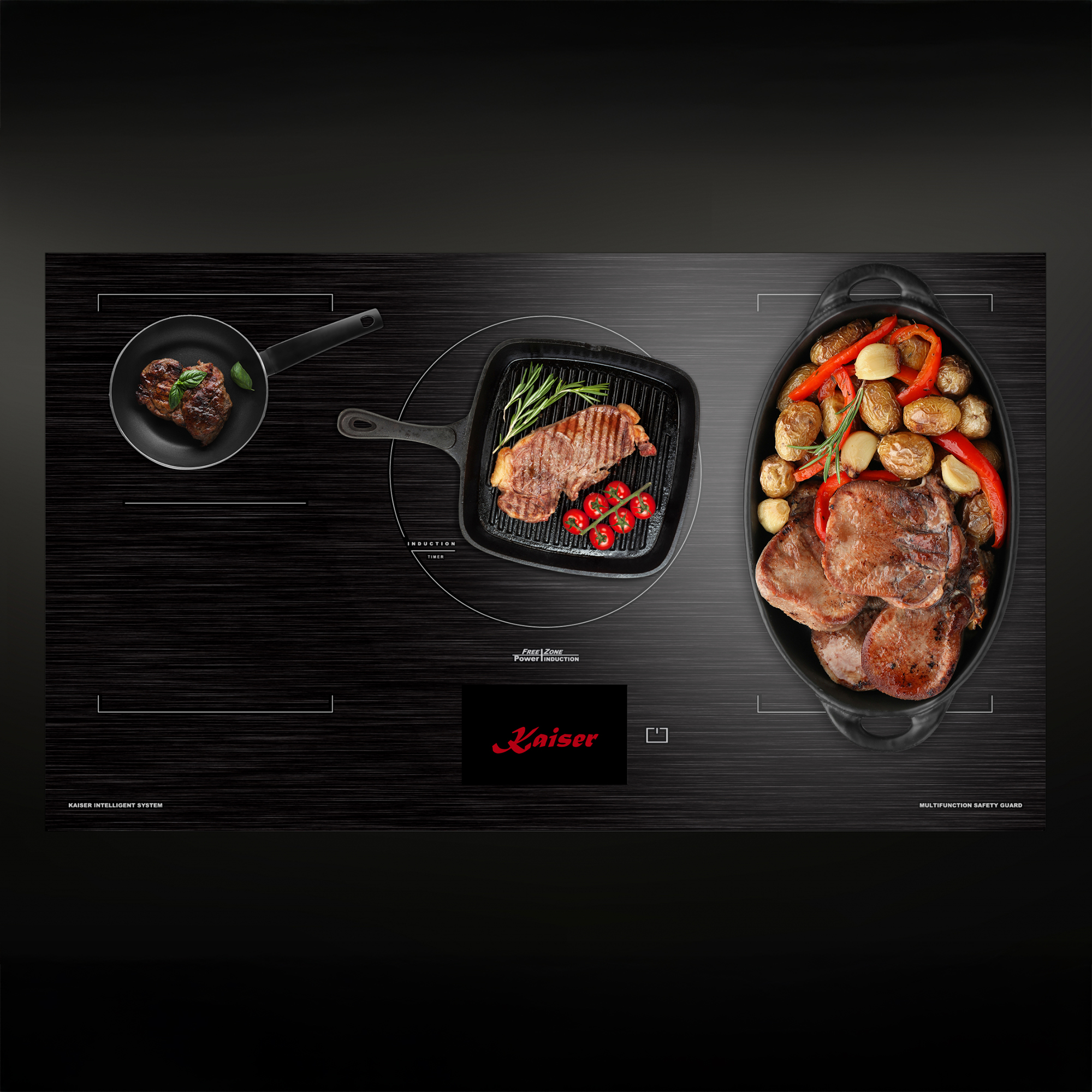 Ein modernes Induktionskochfeld mit gebratenem Steak, Gemüse und Fleisch in Pfannen. Das Kaiser-Logo ist sichtbar.