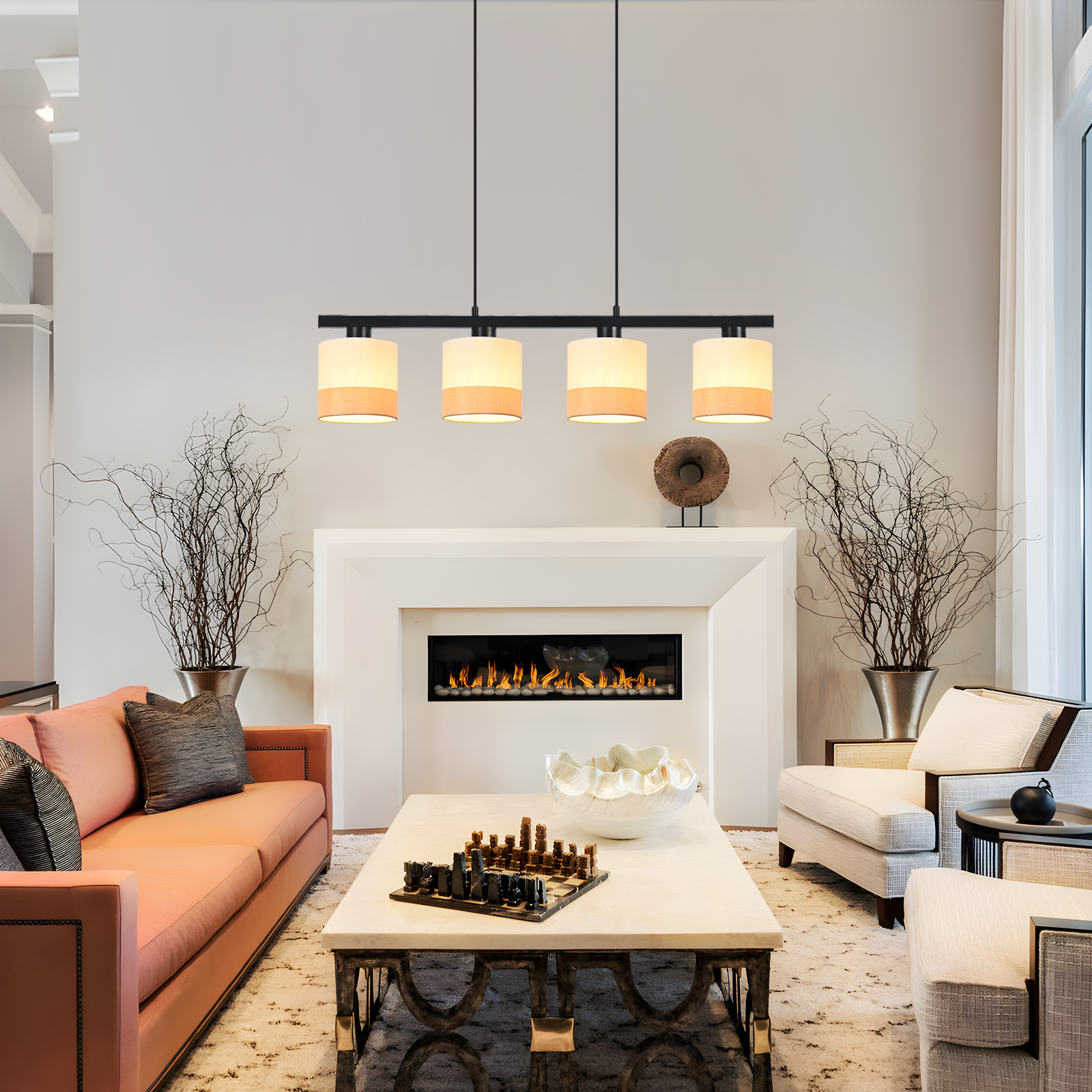 Nowoczesny salon z kominkiem, pomarańczową sofą, białymi krzesłami, szachami i żyrandolem.