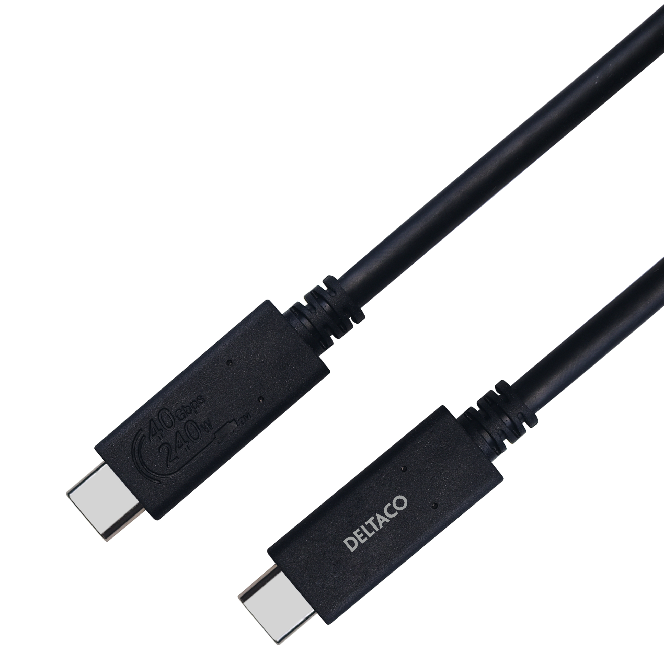 Cavo USB-C nero. Un'estremità ha stampato DELTACO, l'altra ha i marchi 40 Gbps e 240W. Sfondo bianco.