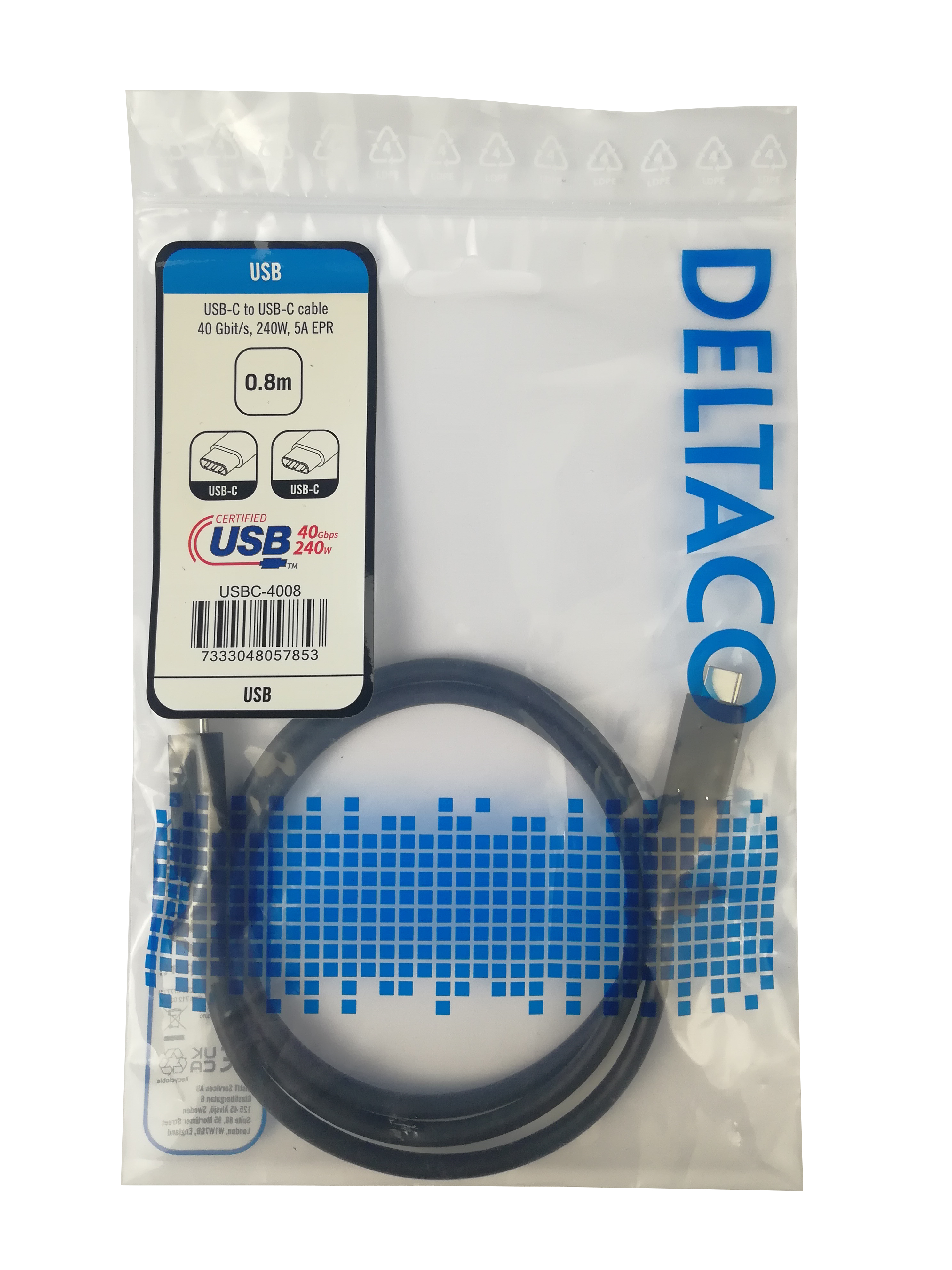 Un cavo USB-C in una confezione di plastica trasparente. La confezione ha un'etichetta con le specifiche e il marchio DELTACO.