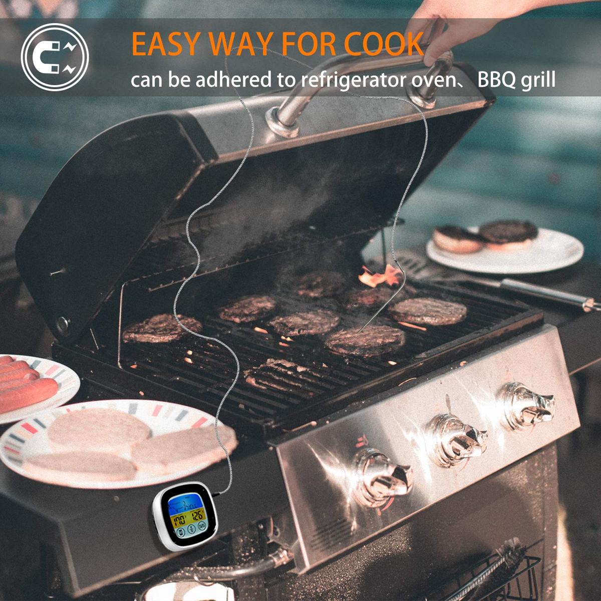 Ein Grill mit brutzelnden Burgern, ein digitales Thermometer und Teller mit Essen. Der Text lautet: EINFACHE ART ZU KOCHEN