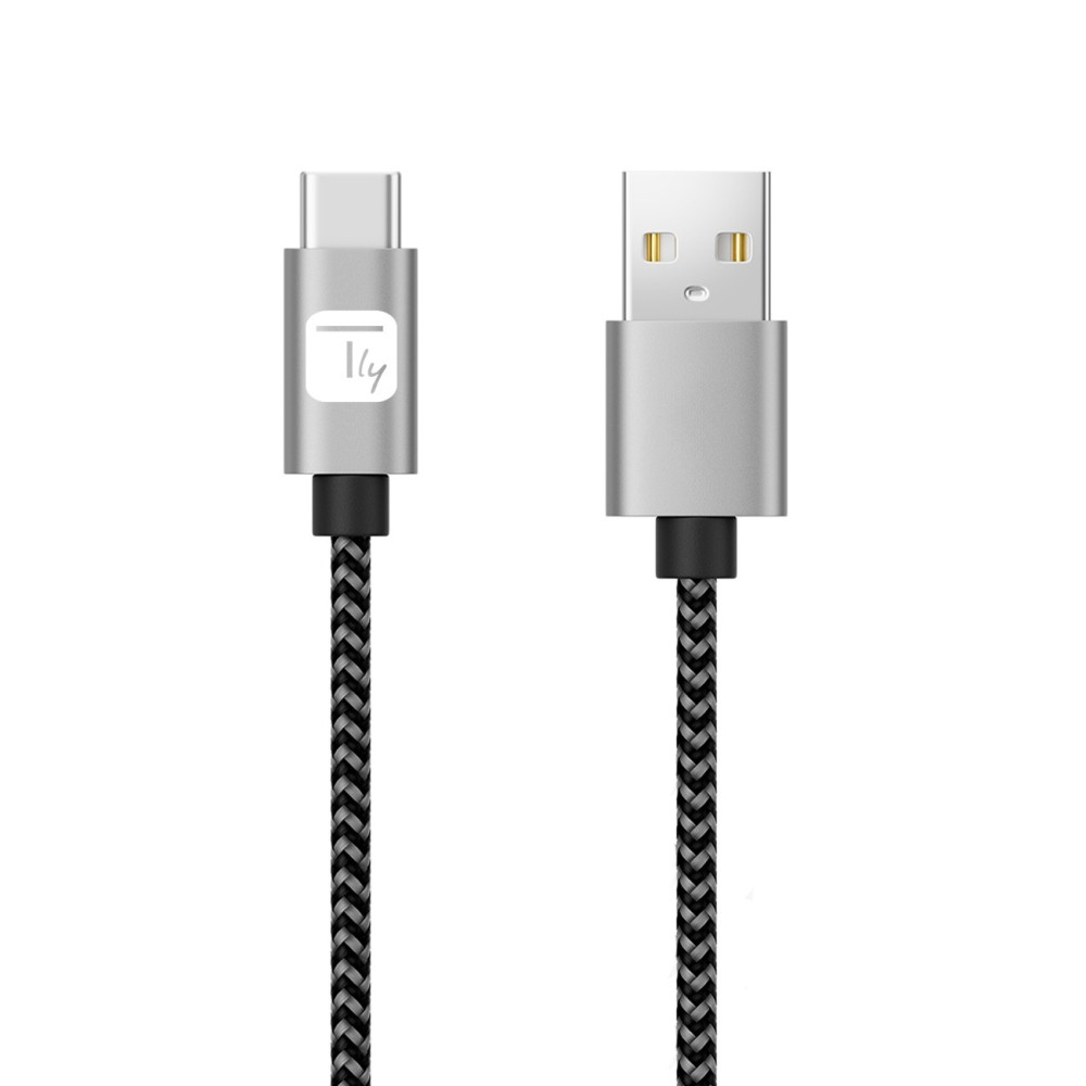 Due cavi USB, uno USB-C e uno USB-A, entrambi con connettori argentati e cavi intrecciati neri e grigi, su sfondo bianco.