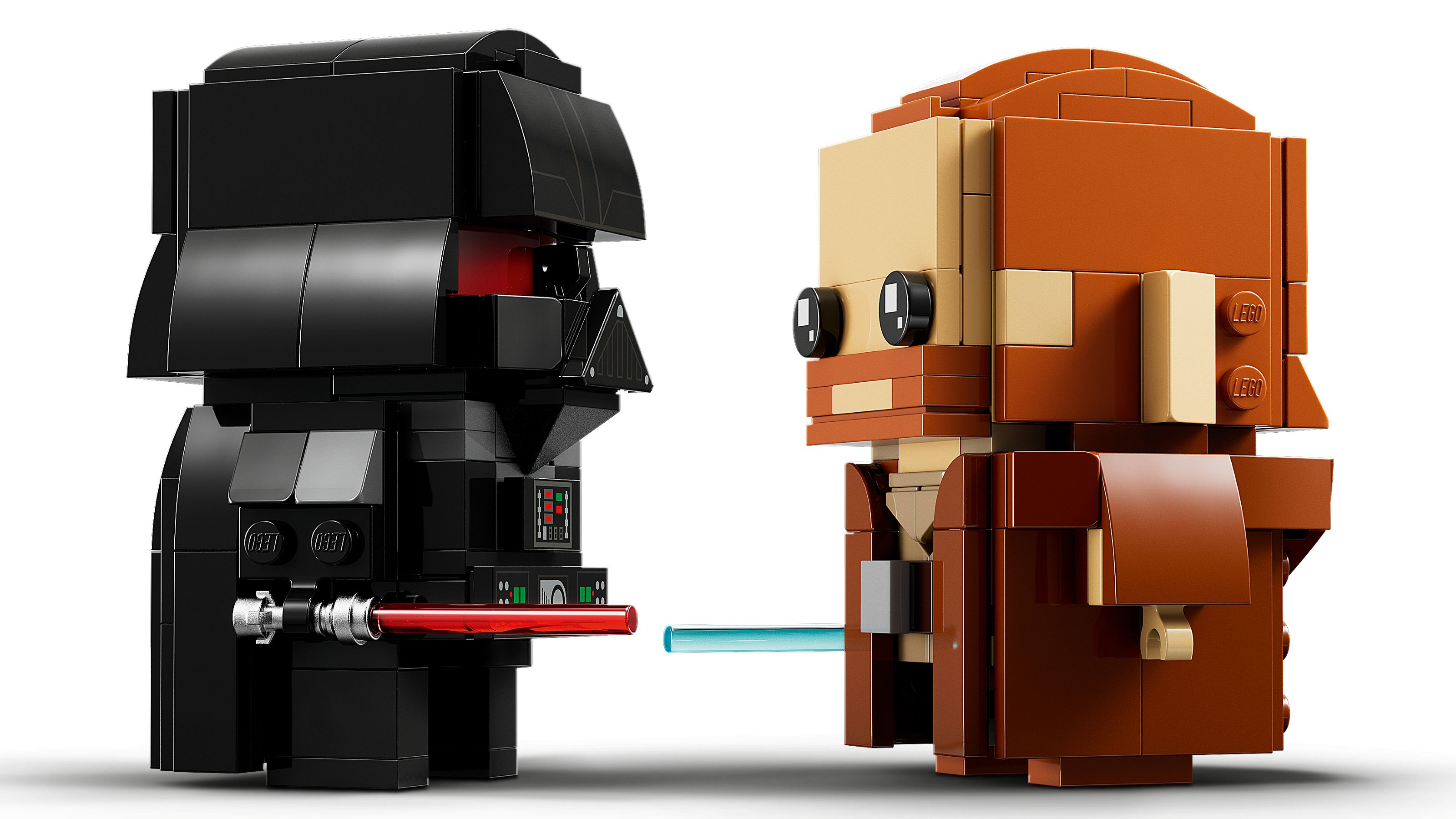 Modelli Lego di Darth Vader e Obi-Wan Kenobi che si affrontano con le spade laser. Quella di Vader è rossa, quella di Obi-Wan è blu.