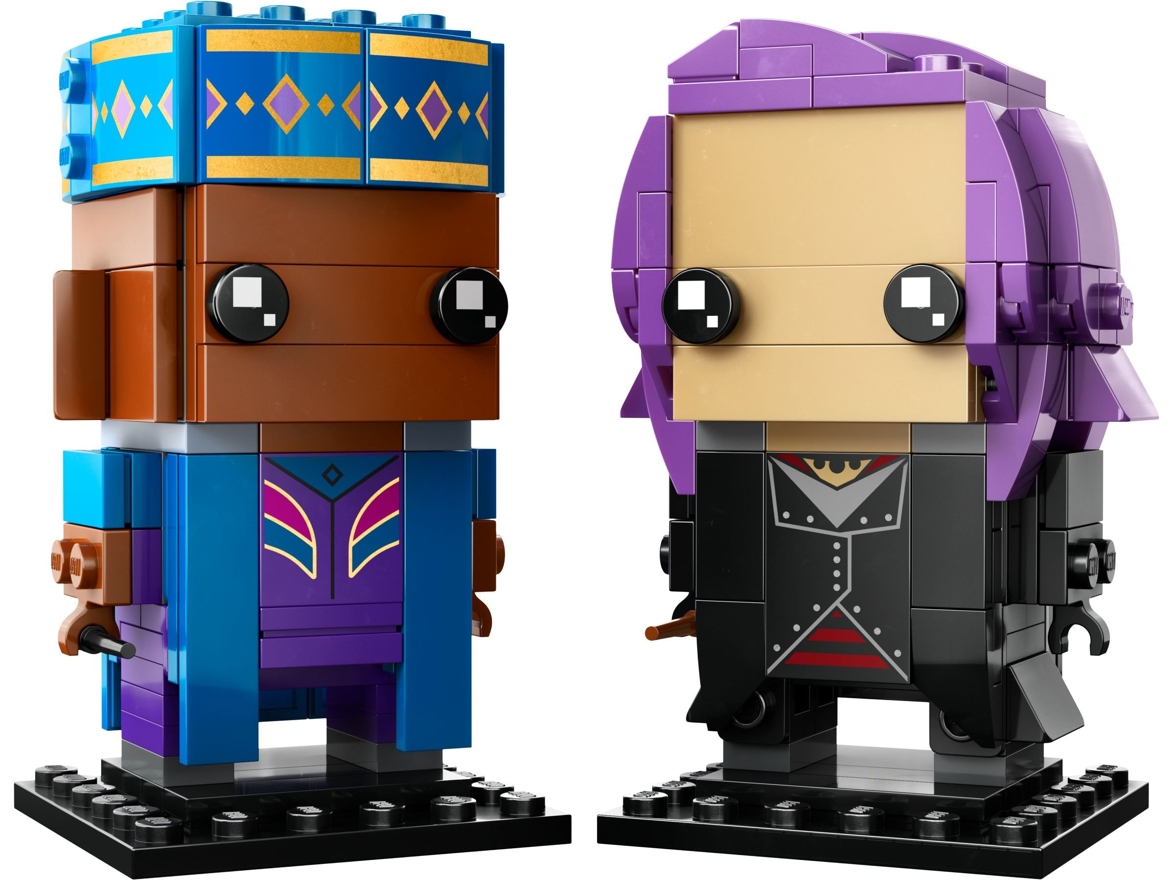 Zwei Lego-Figuren. Eine braune mit blau-goldener Kopfbedeckung. Die andere, hellbraun mit lila Haaren und schwarzer Kleidung.