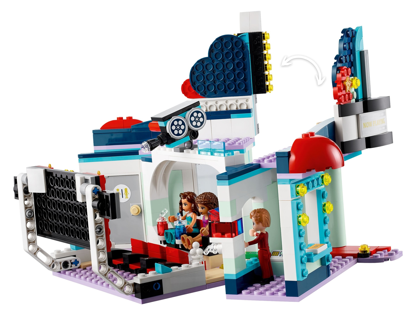 Ein farbenfrohes LEGO-Kinotheater-Set mit Figuren. Es gibt eine Leinwand, Sitze, einen Projektor, ein 'Now Playing'-Schild und Figuren.