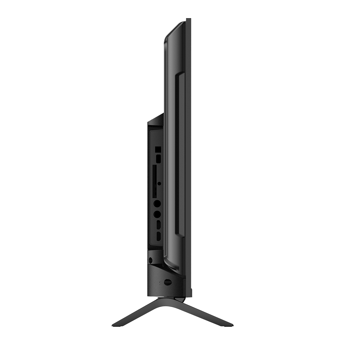 Vista lateral de un televisor negro. El televisor está sobre un soporte. Tiene un puerto de alimentación y múltiples puertos de entrada. El fondo es blanco.