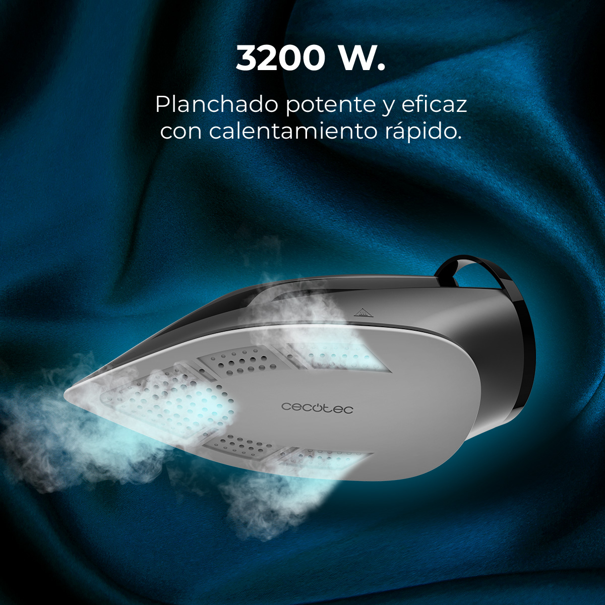 Un ferro da stiro grigio e nero che emette vapore. Il testo dice 3200 W. e testo spagnolo sulla stiratura. Lo sfondo è un tessuto blu.