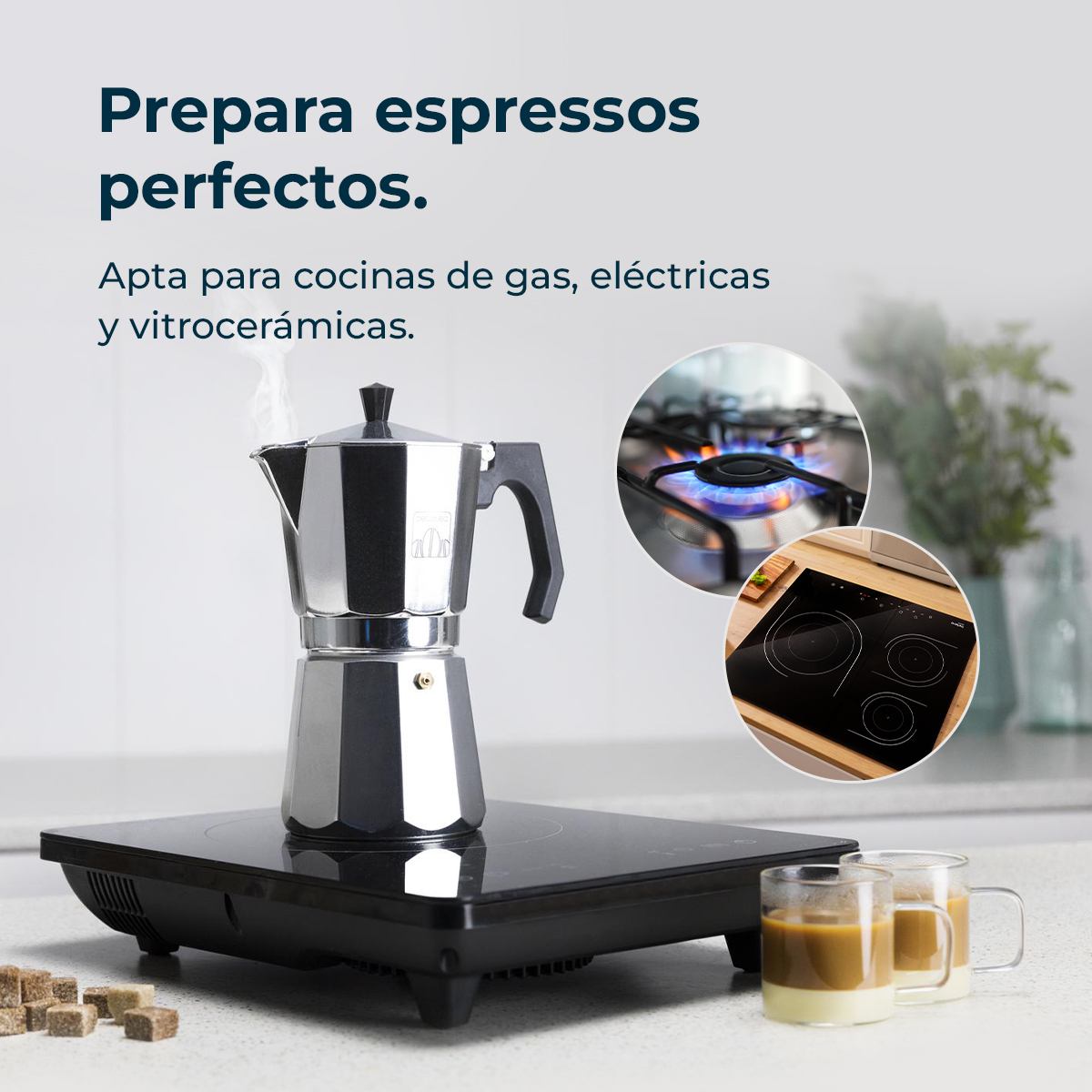Cafetera en una estufa negra. Dos tazas de café. Inserciones de una estufa de gas y eléctrica. Texto en español.