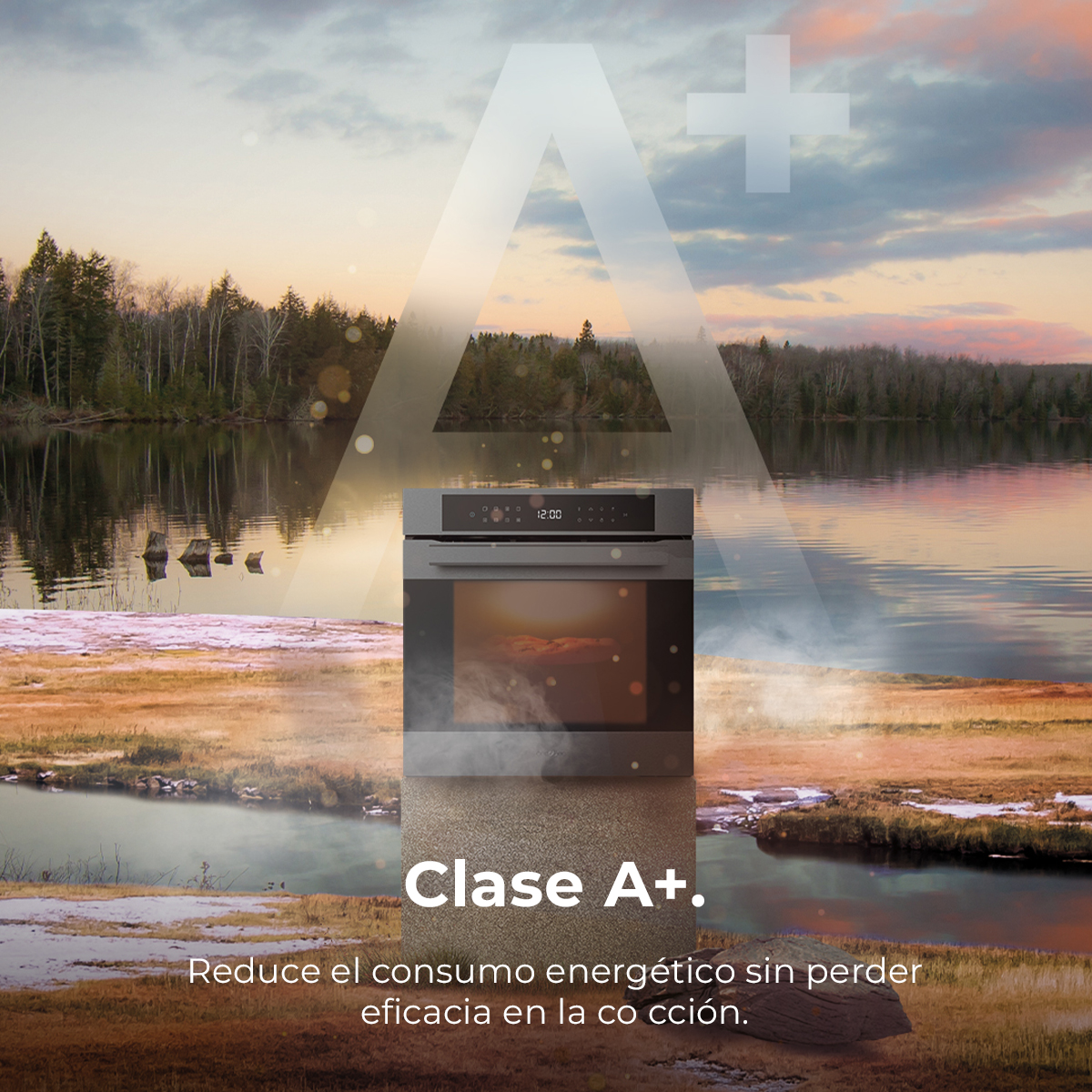 Un horno con un lago y un bosque de fondo. El horno tiene un reloj digital que marca las 12:00. El texto dice 'Clase A+.' y describe eficiencia energética.