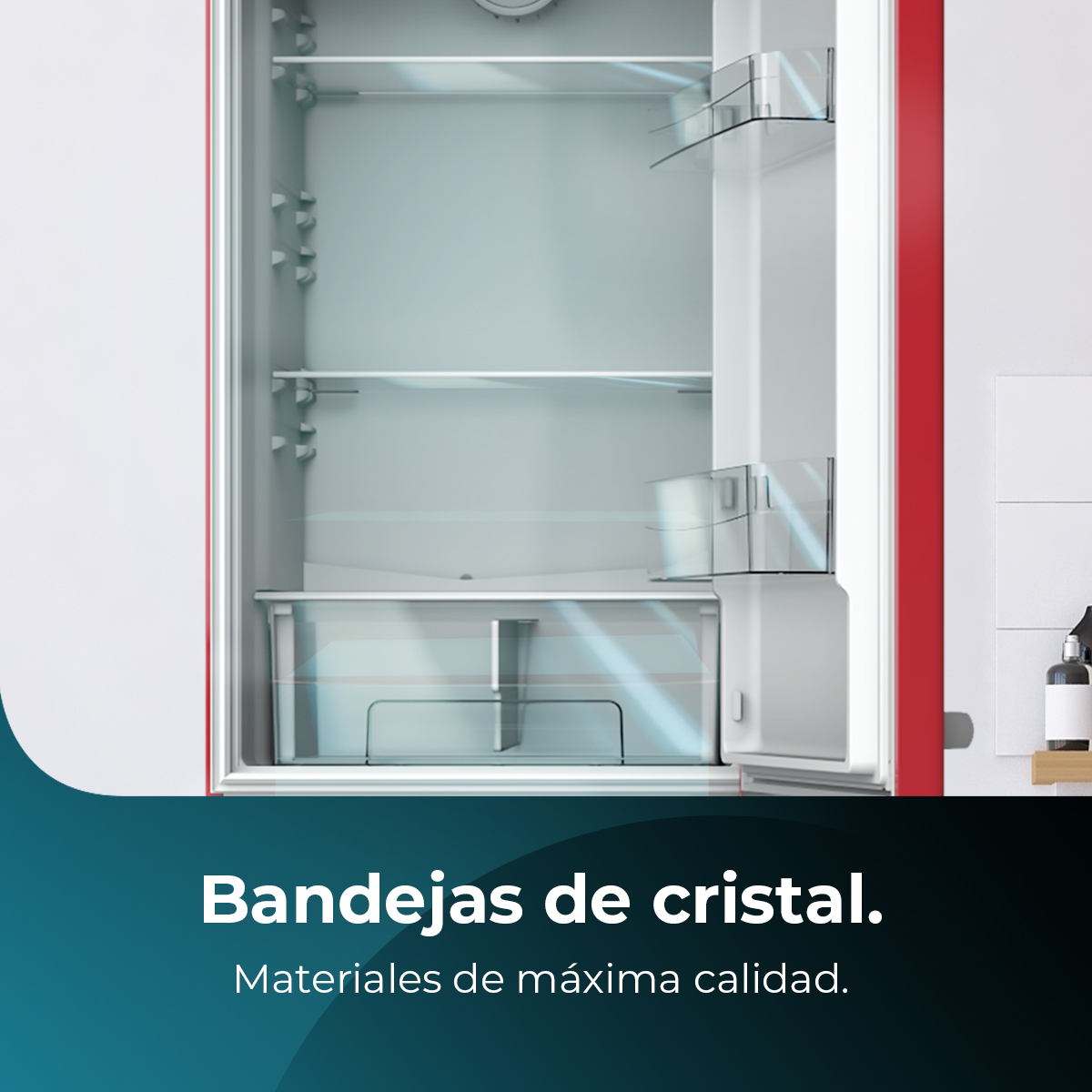 Refrigerador abierto con estantes y cajones de vidrio. Borde rojo en la puerta. Interior blanco. Texto abajo en español.
