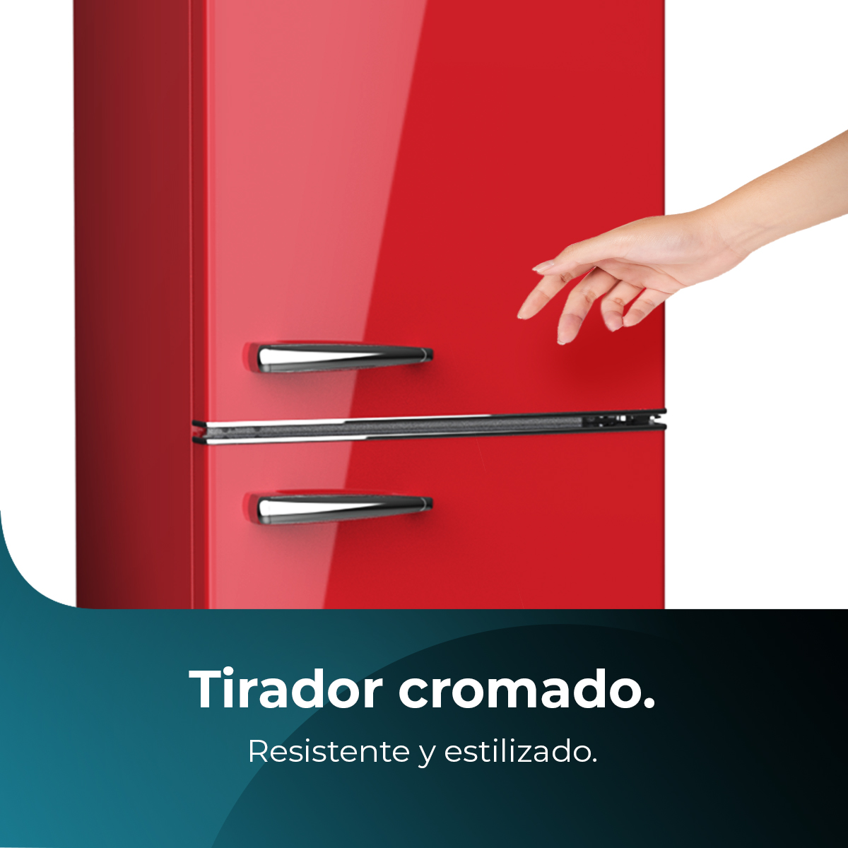 Un refrigerador rojo con manijas cromadas. Una mano se extiende hacia el refrigerador. Texto abajo: 'manija cromada'.