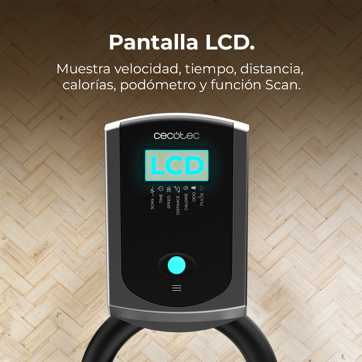 Czarny ekran LCD wyświetla metryki. Tekst powyżej mówi 'Pantalla LCD'. Tło bambusowe. Marka Cecotec na górze.