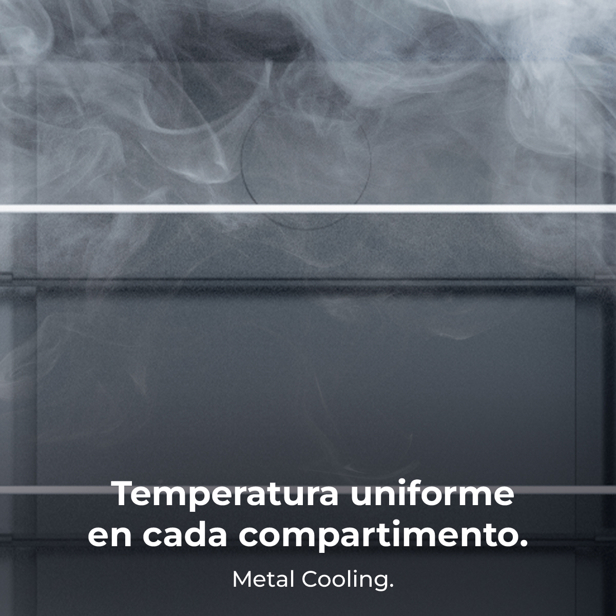 Imagen muestra humo abstracto sobre superficie gris. Texto dice: 'Temperatura uniforme en cada compartimento. Metal Cooling.'