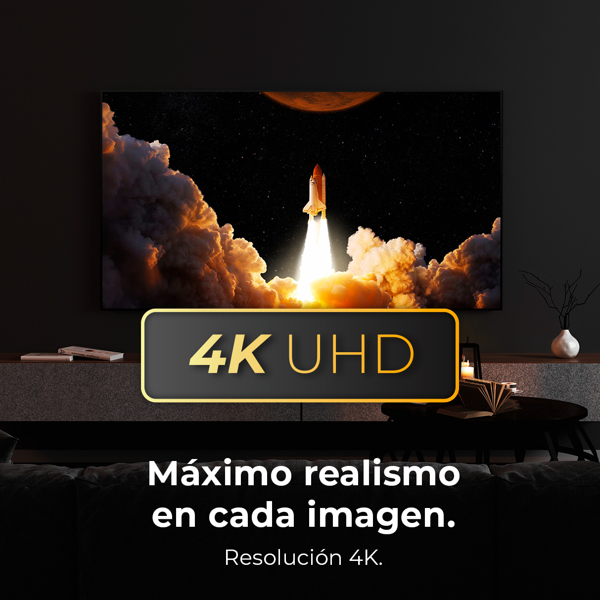 Telewizor wyświetla start wahadłowca kosmicznego. Tekst brzmi '4K UHD' i 'Maksymalny realizm w każdym obrazie. Rozdzielczość 4K'.