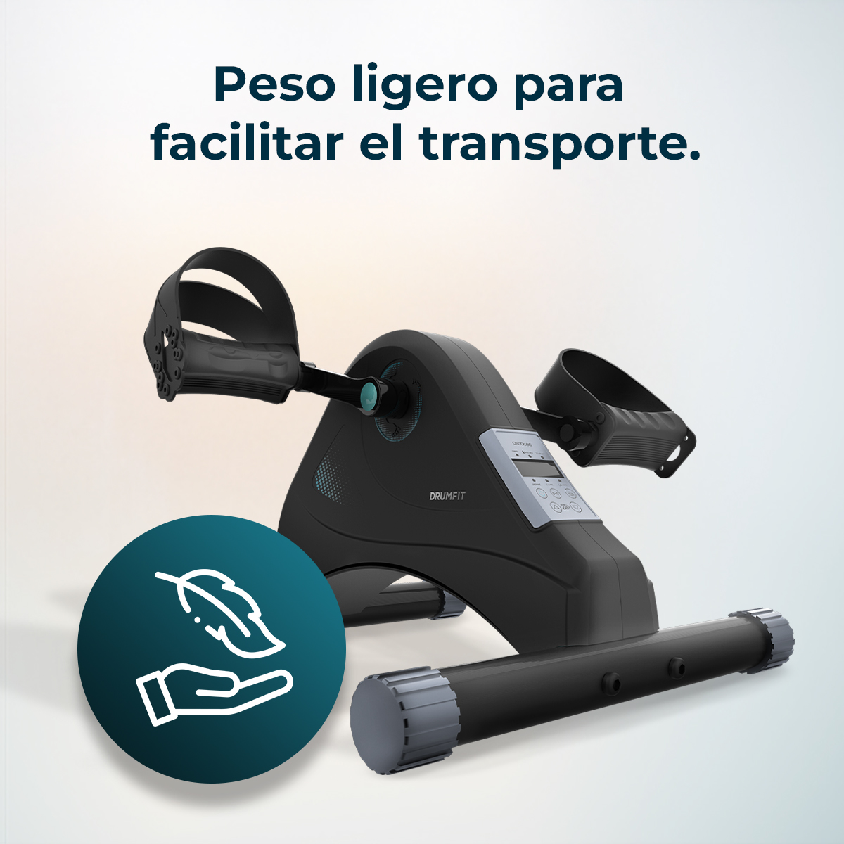 Czarny rower treningowy z pedałami i ekranem. Niebieskie koło z piórem i ikoną dłoni po lewej.