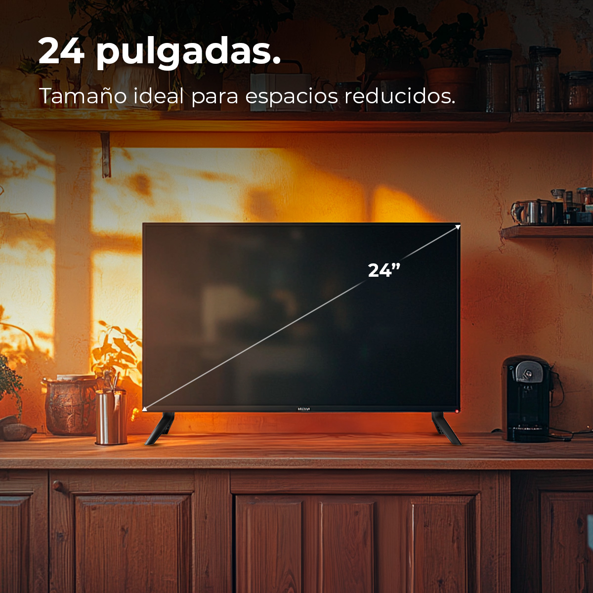 Un televisor de 24 pulgadas en un mueble de madera, con cafetera, plantas y frascos en estantes. Iluminación cálida.