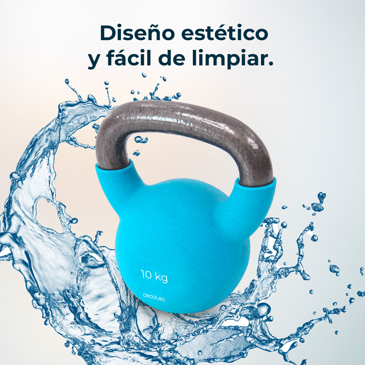 Una pesa rusa azul con asa gris en el centro, salpicaduras de agua alrededor. Texto: 'Diseño estético y fácil de limpiar'.