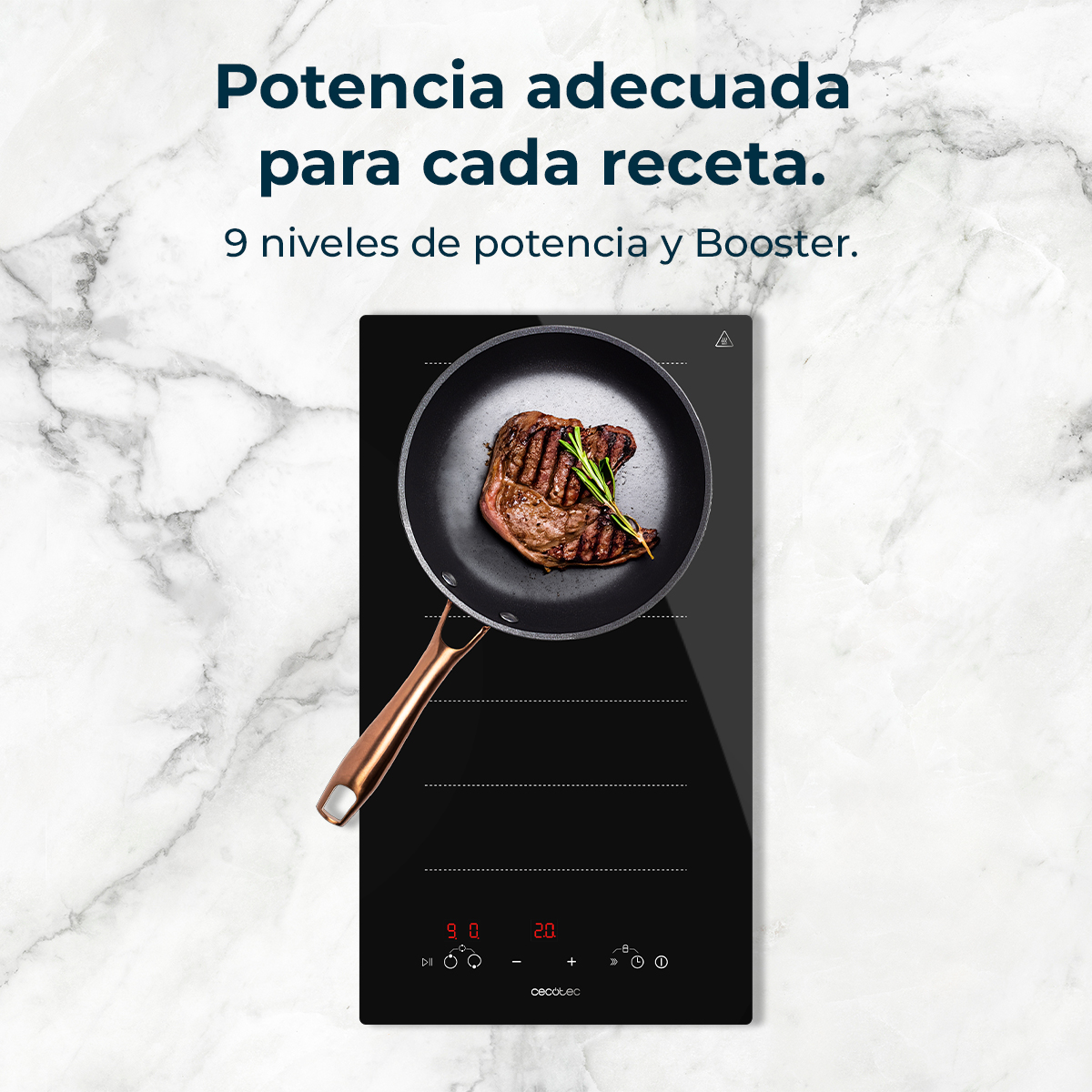 Un filete en una sartén sobre una placa de inducción negra con fondo de mármol. Texto: Potencia adecuada para cada receta.