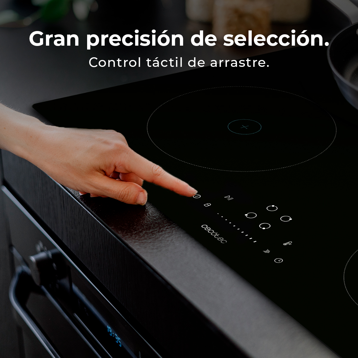 Una mano señala un panel táctil en una estufa negra. El texto dice 'Gran precisión de selección' y 'Control táctil de arrastre'.