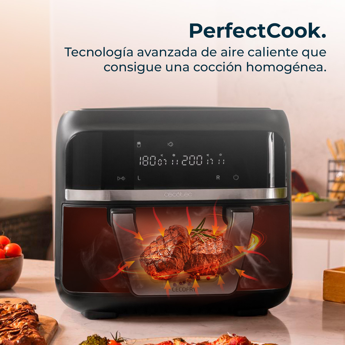 Een heteluchtfriteuse met twee steaks erin. Het display toont de temperatuur. De tekst zegt 'PerfectCook' en 'CECOFRY'.