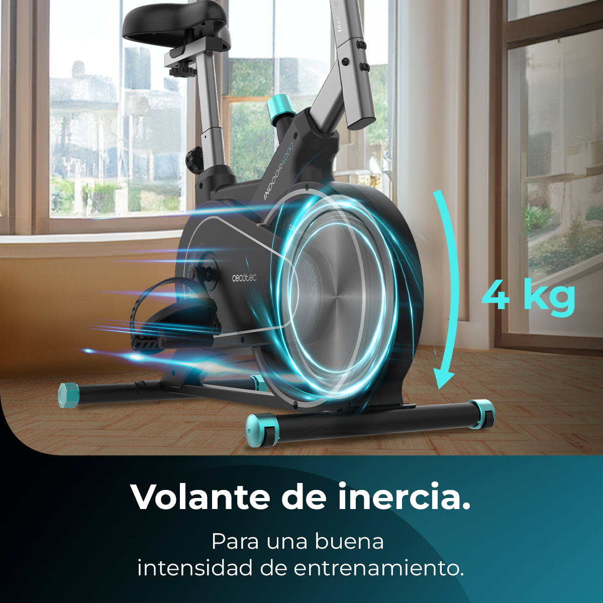 Una bicicleta estática con detalles azules, se ven las palabras 'Volante de inercia' y '4 kg'. Una ventana está al fondo.
