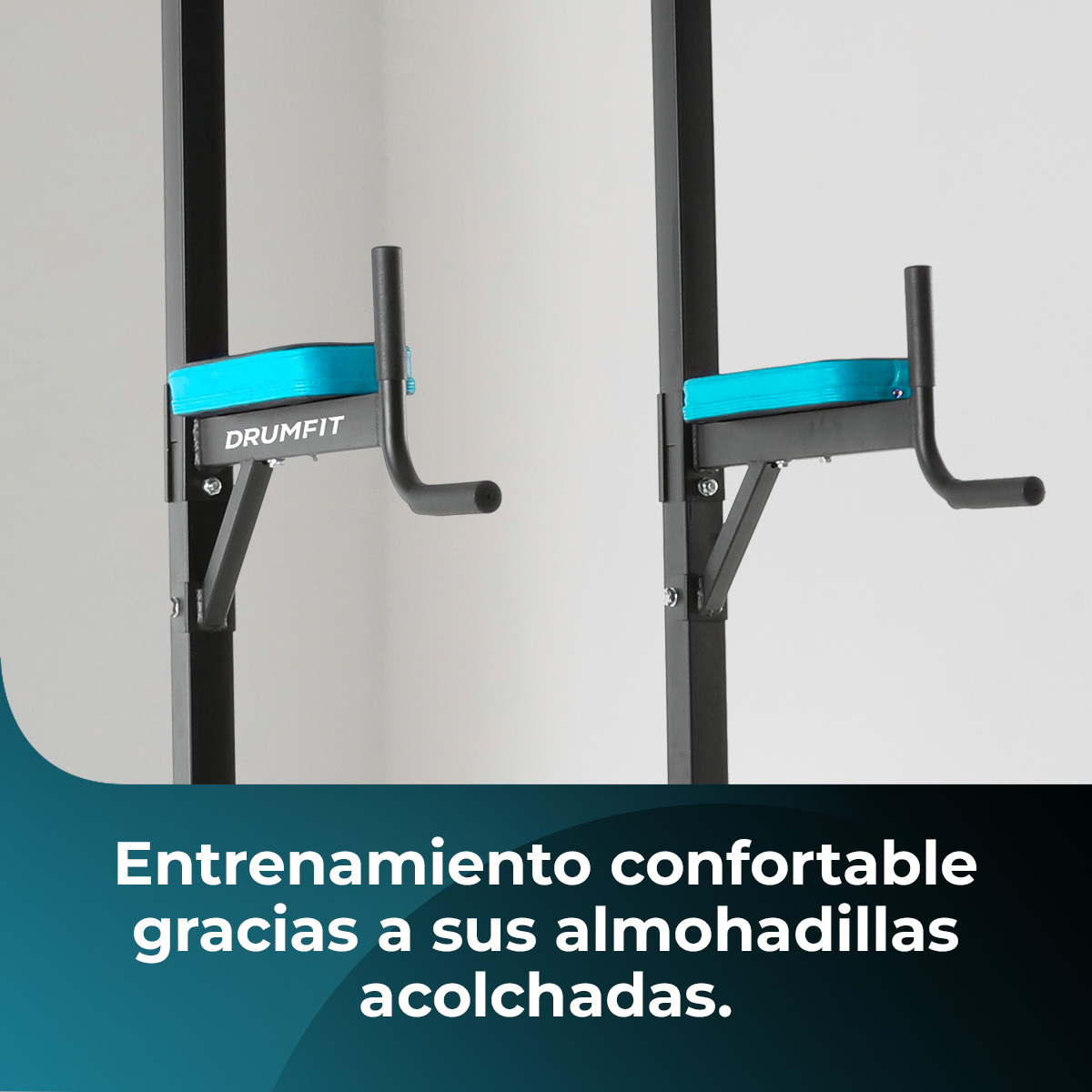 Due barre per esercizi nere con imbottiture blu. Le barre hanno maniglie e un logo 'DRUMFIT'.