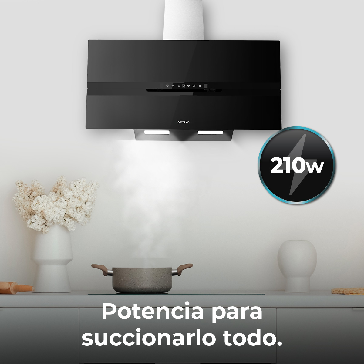 Una campana extractora negra sobre una estufa con una olla, vapor ascendente. Un icono de potencia de 210w a la derecha.