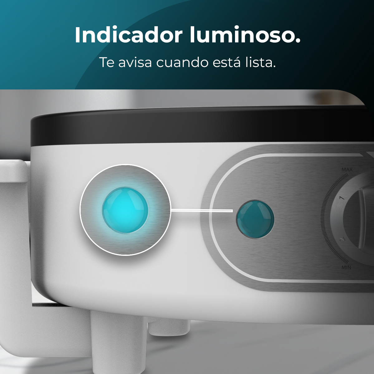 Primo piano di un elettrodomestico bianco con luce blu e un quadrante. Testo spagnolo: Indicatore luminoso. Ti dice quando è pronto.