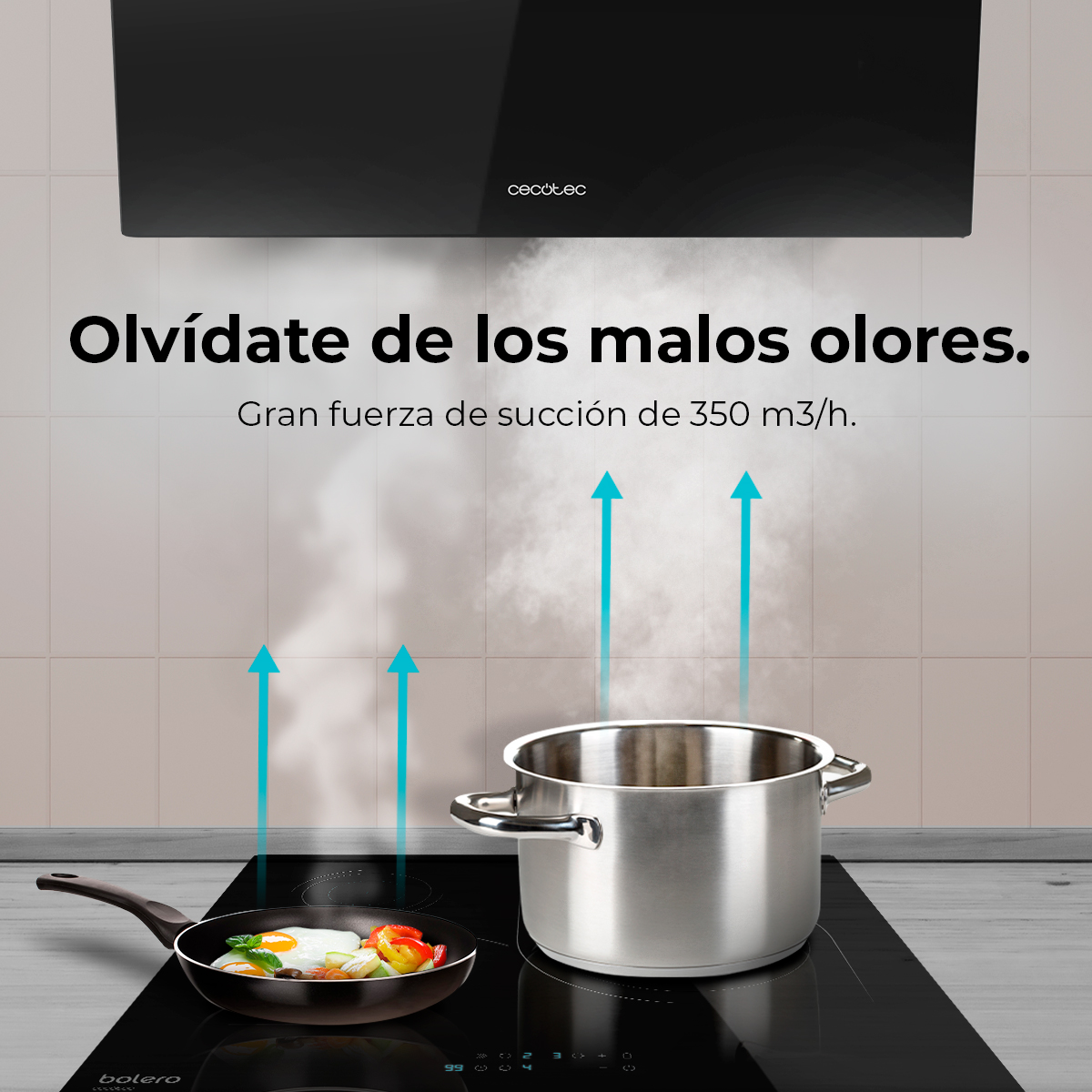 Escena de cocina con cocina negra, sartén con huevos, olla. Una campana negra absorbe el humo. Texto: 'Olvídate de los malos olores'.