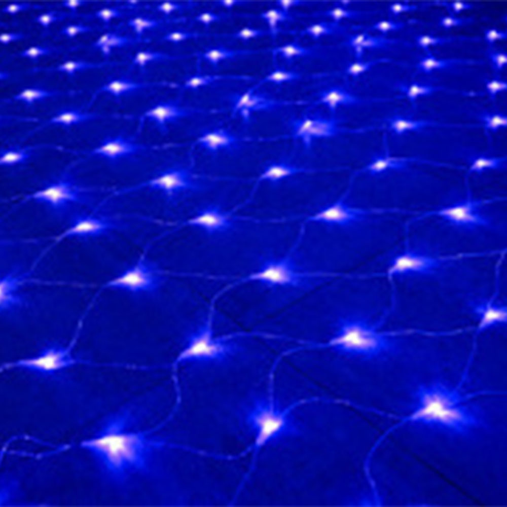 Nahaufnahme eines blauen Netzes aus Lichtern. Jedes Licht ist ein kleiner, heller Punkt. Der Hintergrund ist dunkelblau.