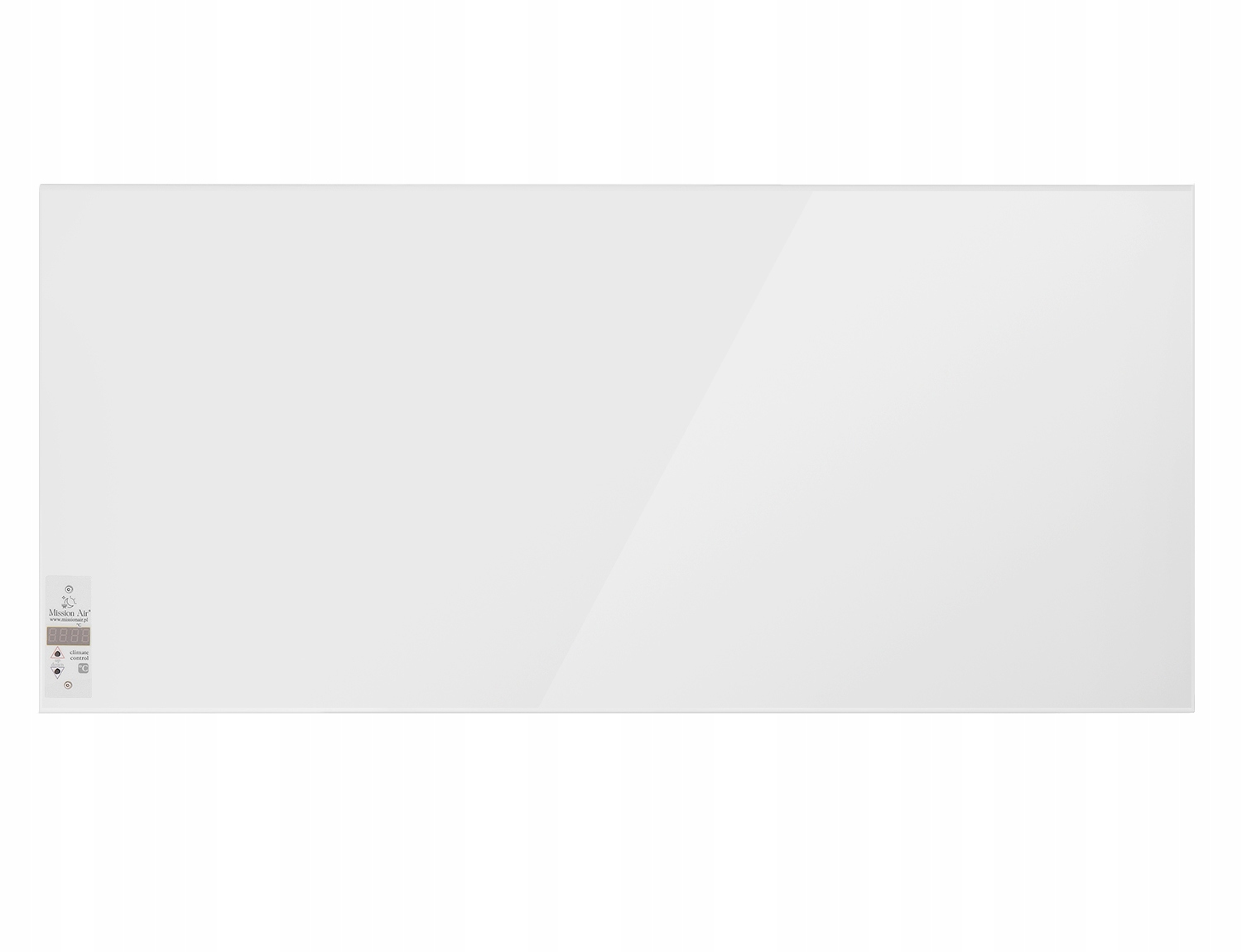 Biały, prostokątny grzejnik Mission Air. Posiada cyfrowy wyświetlacz i przyciski sterowania w lewym dolnym rogu.