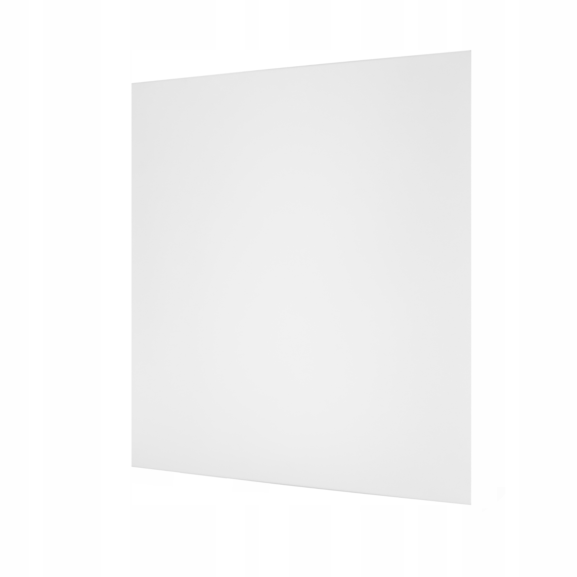 Biała kwadratowa deska, lekko pochylona, na białym tle. Deska wypełnia większość kadru.